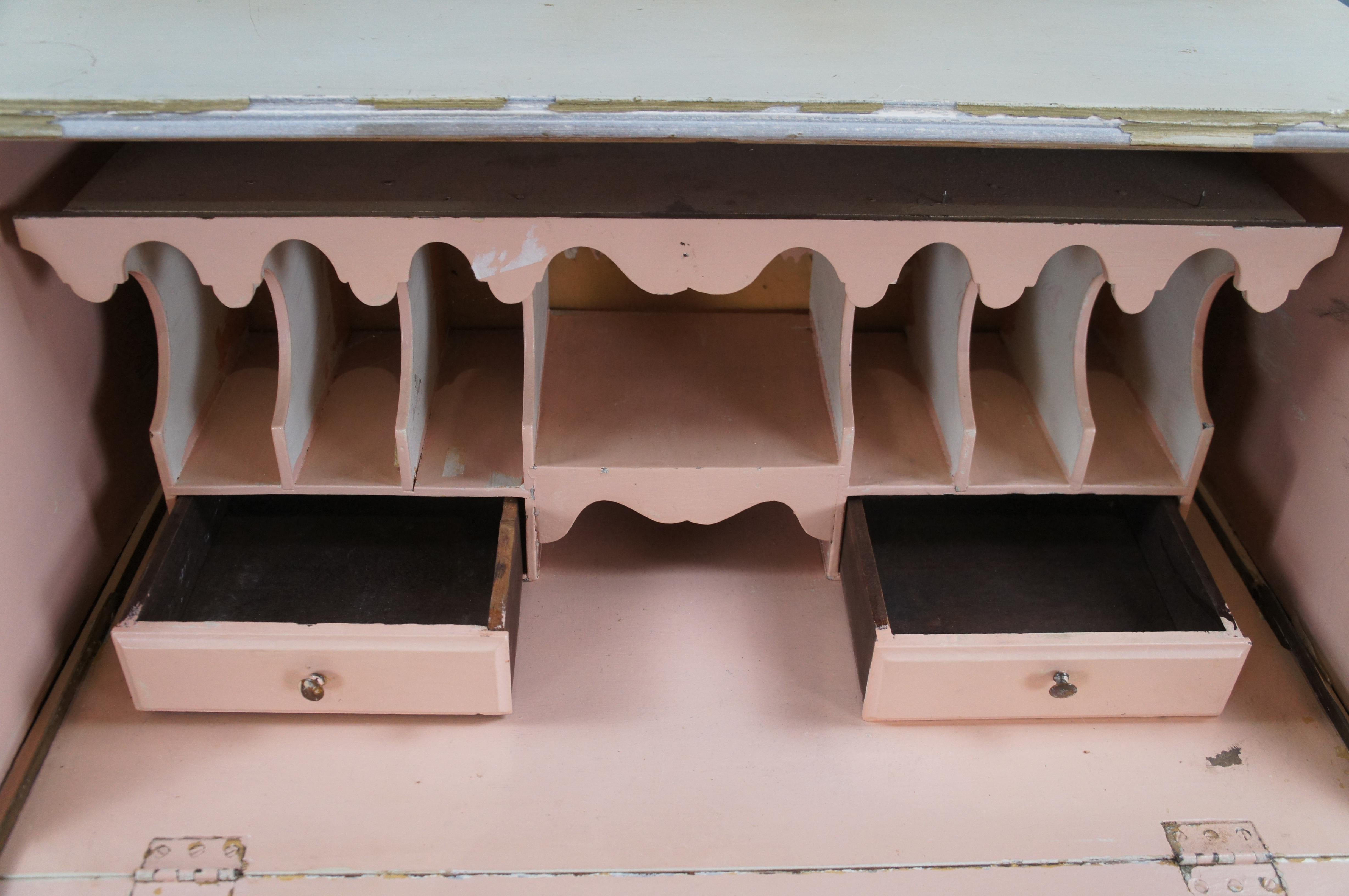 Englischer Chippendale Stil Gemaltes Goddard Chest Sekretär Schreibpult (Hartholz) im Angebot