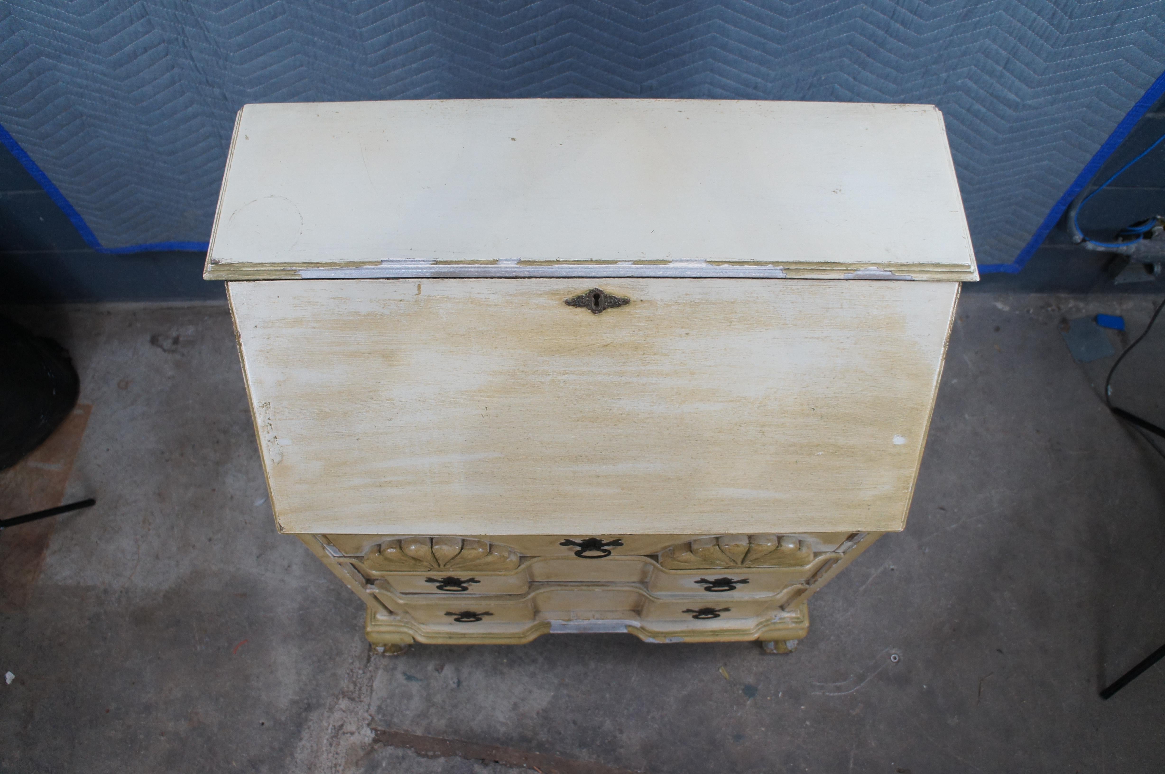 Englischer Chippendale Stil Gemaltes Goddard Chest Sekretär Schreibpult im Angebot 1