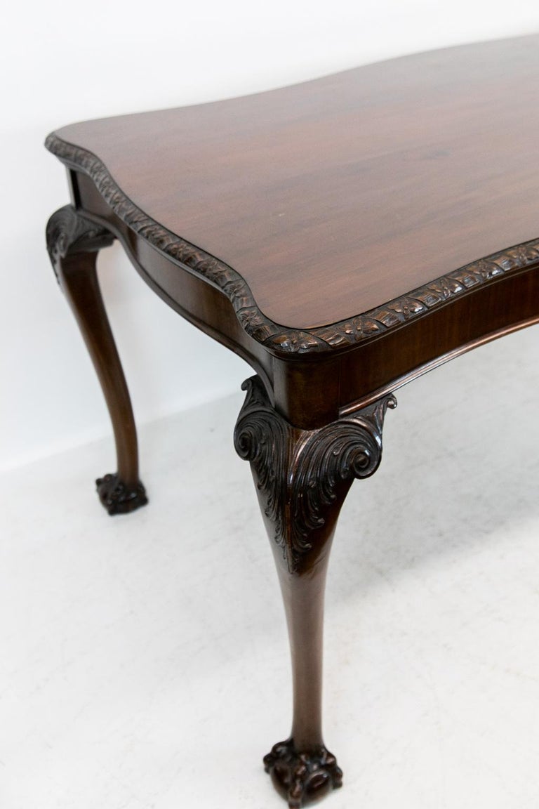 Early 20th Century English Chippendale Style Table For Sale
