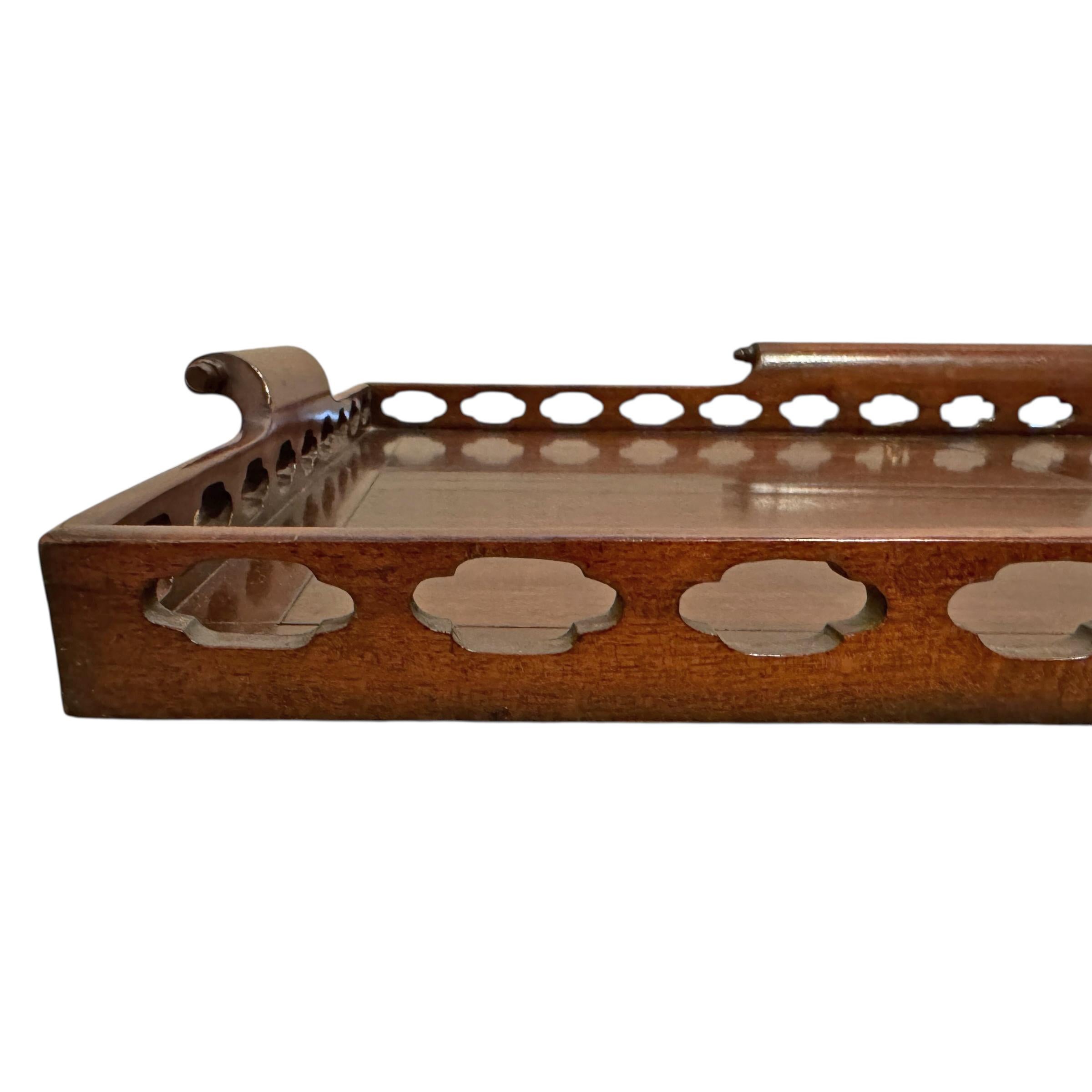 English Chippendale-Style Tray en venta 4
