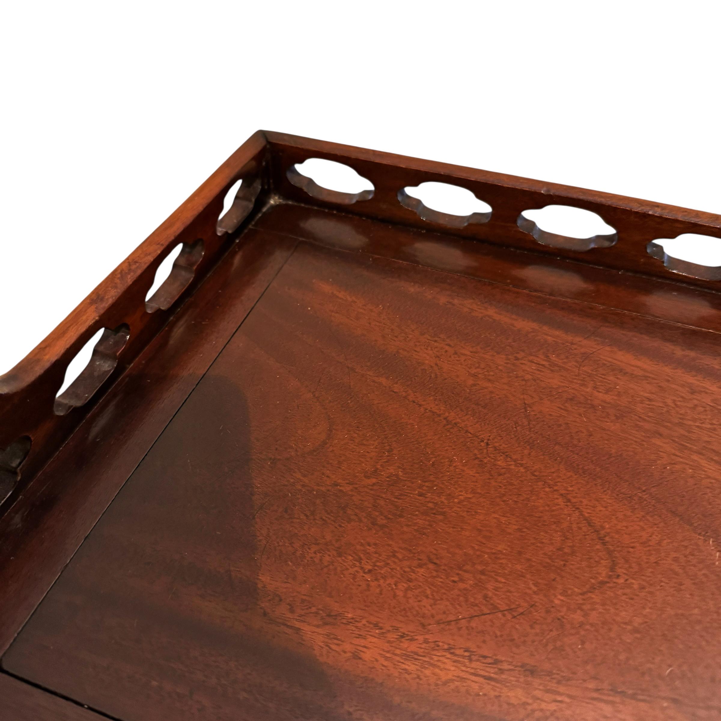 English Chippendale-Style Tray Caoba en venta