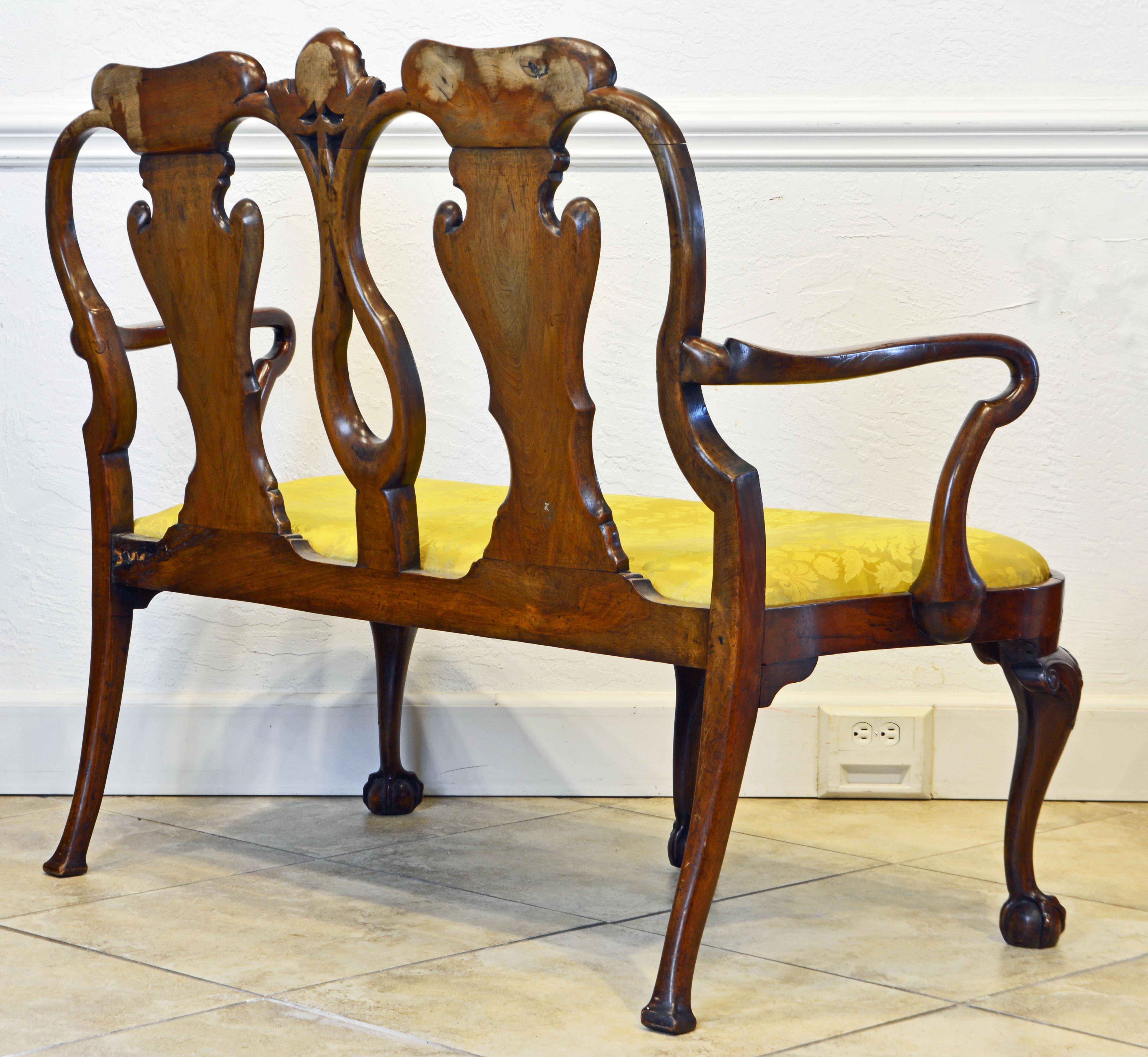 English Chippendale Style Well Carved and Inlaid Two Seats Settee, 19th Century In Good Condition In Ft. Lauderdale, FL