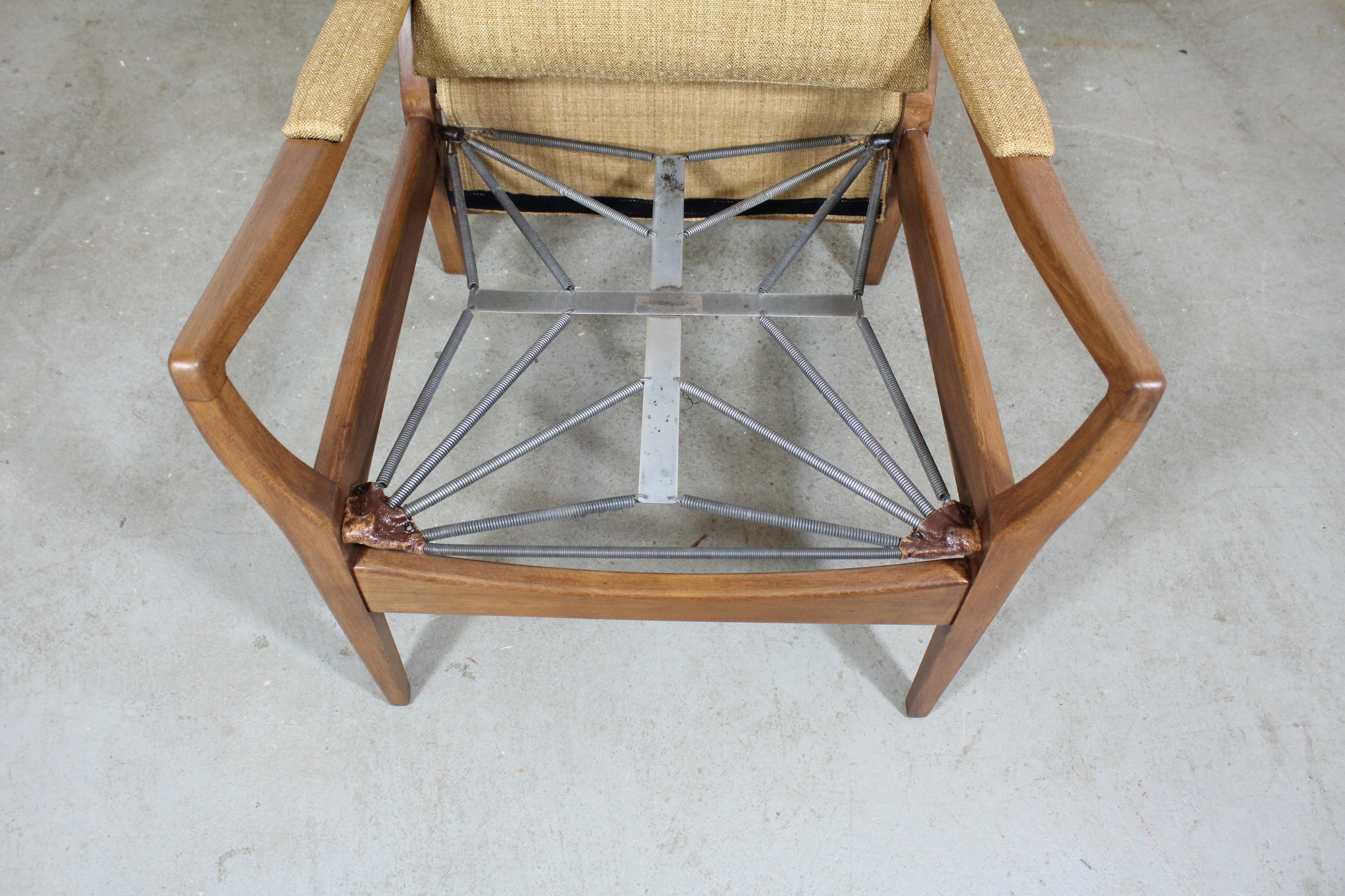 Mid Century Modern Walnut Open Arm Lounge Chair 3