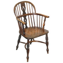 Fauteuil Windsor classique anglais victorien ancien du 19ème siècle en orme et bois de frêne