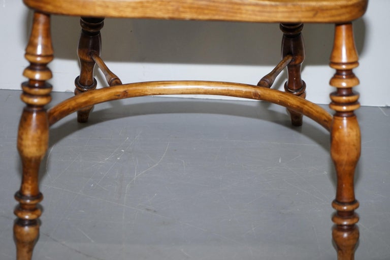 English Classic Antique Victorian 19th Century Elm Hoop Back Windsor