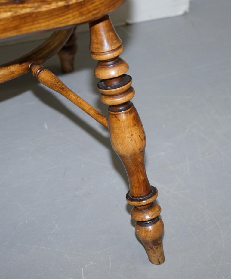 English Classic Antique Victorian 19th Century Elm Hoop Back Windsor