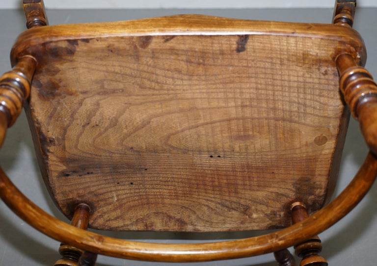 English Classic Antique Victorian 19th Century Elm Hoop Back Windsor