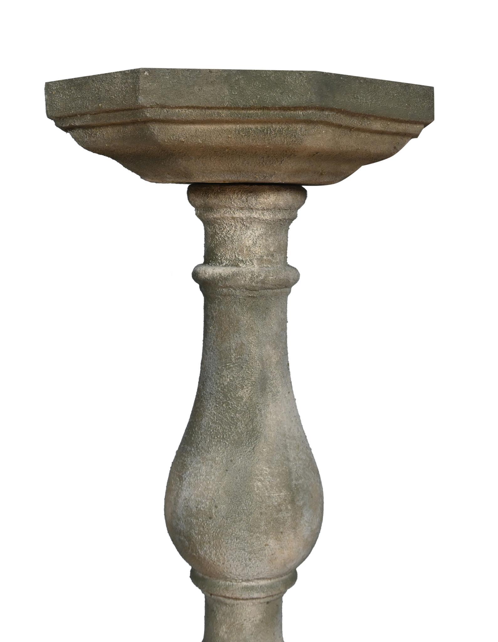 Late 20th Century English Classic Bird Bath Garden Font Stone For Sale