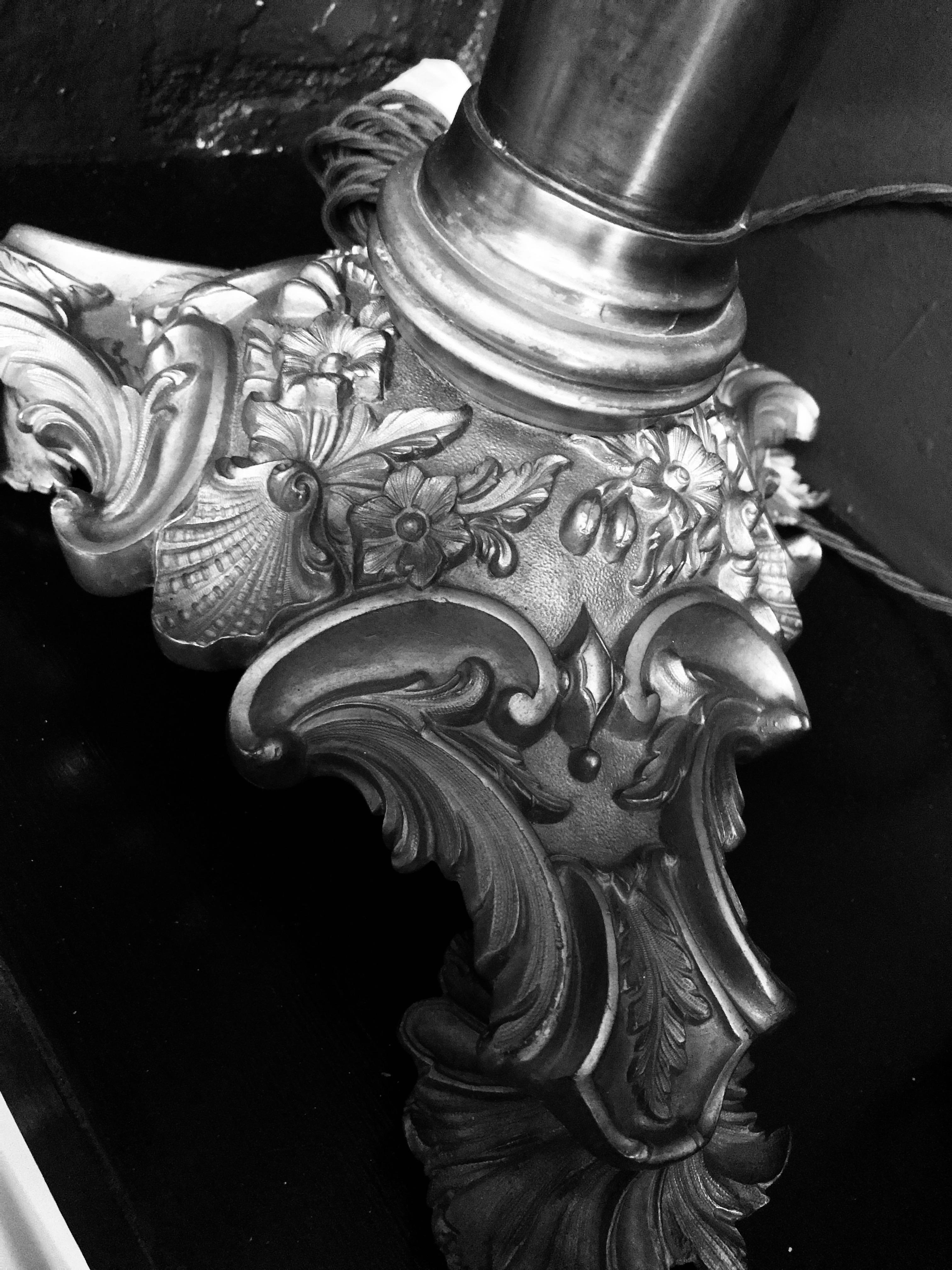 Lampe anglaise classique en bronze Bon état - En vente à London, GB