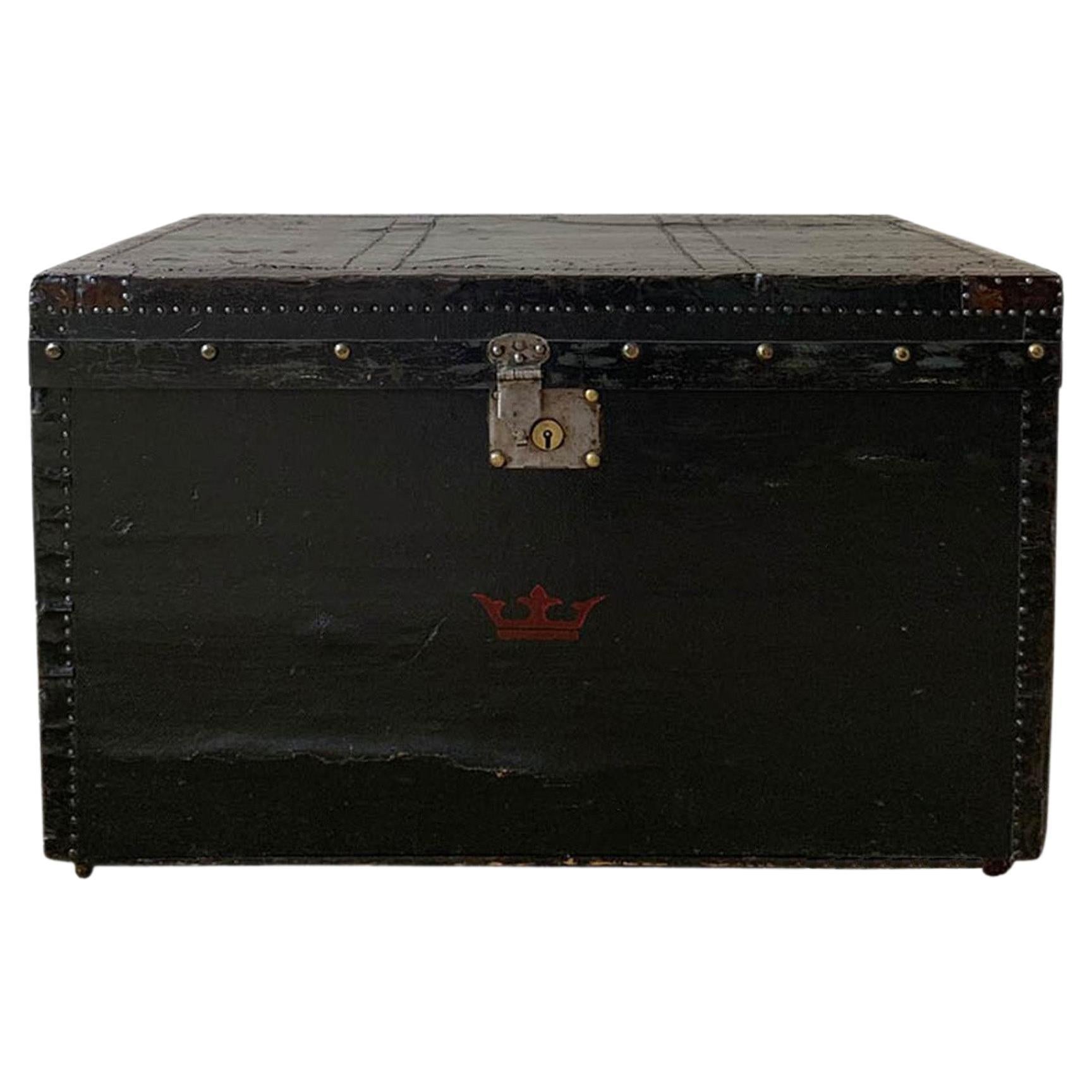 English Coaching Trunk, circa 1875 For Sale