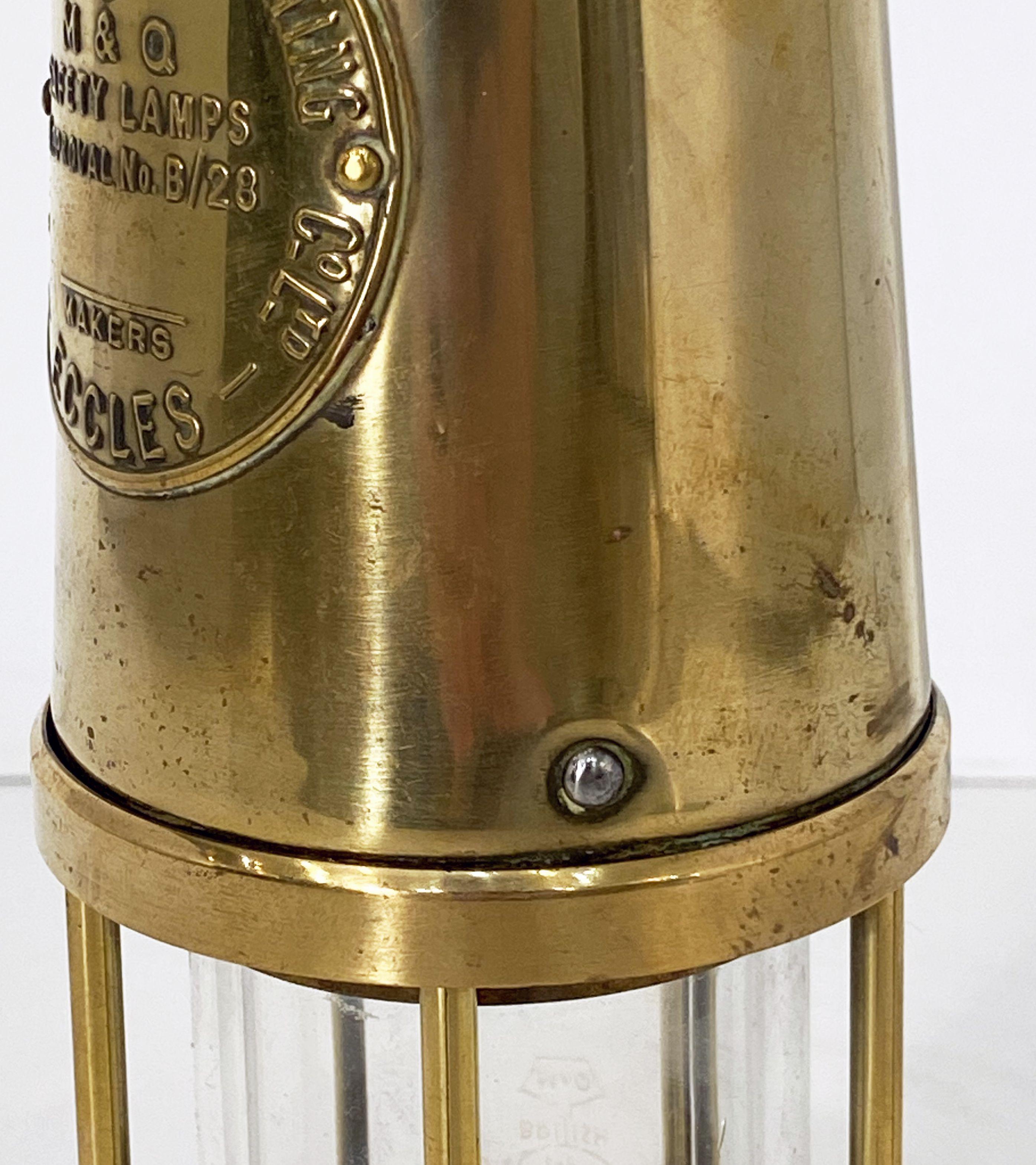 English Coal Miner's Safety Lamp or Inspector's Lantern of Brass In Good Condition In Austin, TX