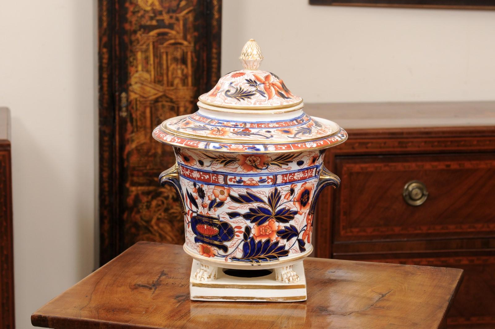 English Coalport Imari Champaign Cooler with Lid and Paw Feet, ca. 1810 For Sale 10