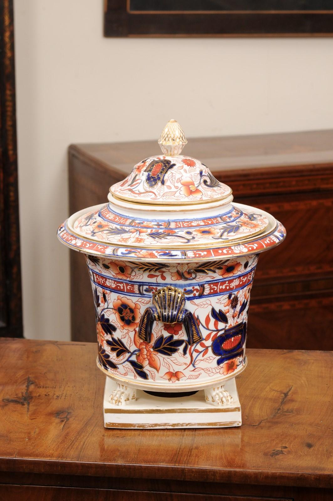English Coalport Imari Champaign Cooler with Lid and Paw Feet, ca. 1810 For Sale 4