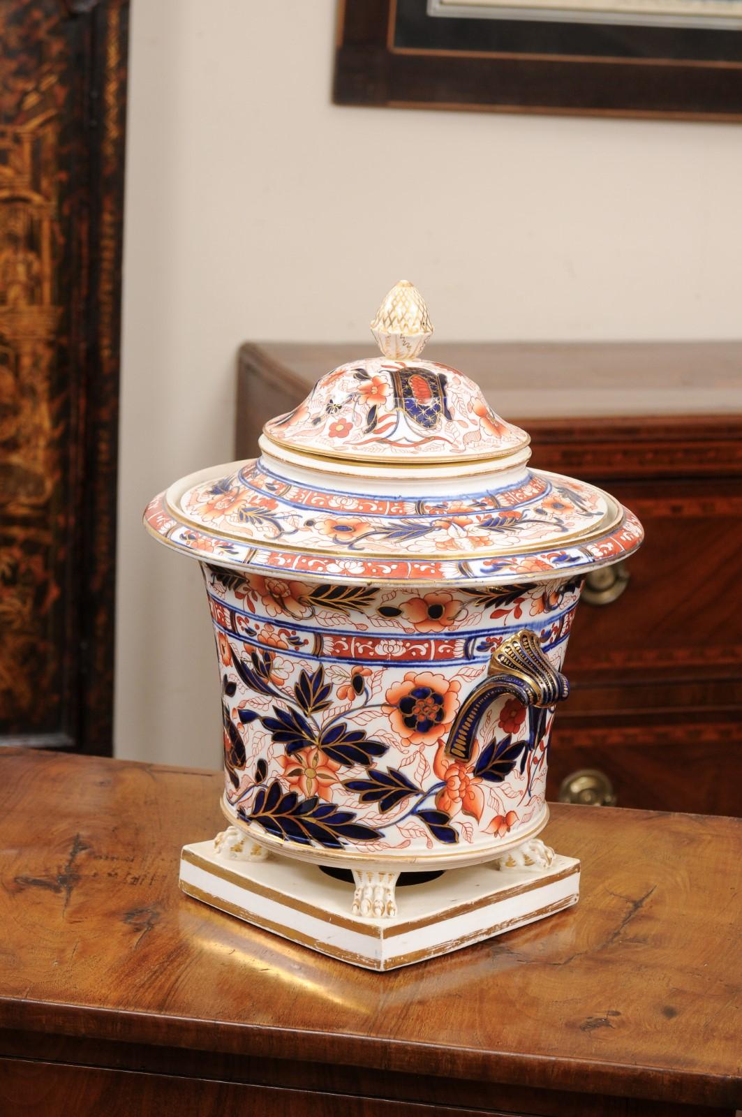 English Coalport Imari Champaign Cooler with Lid and Paw Feet, ca. 1810 For Sale 5