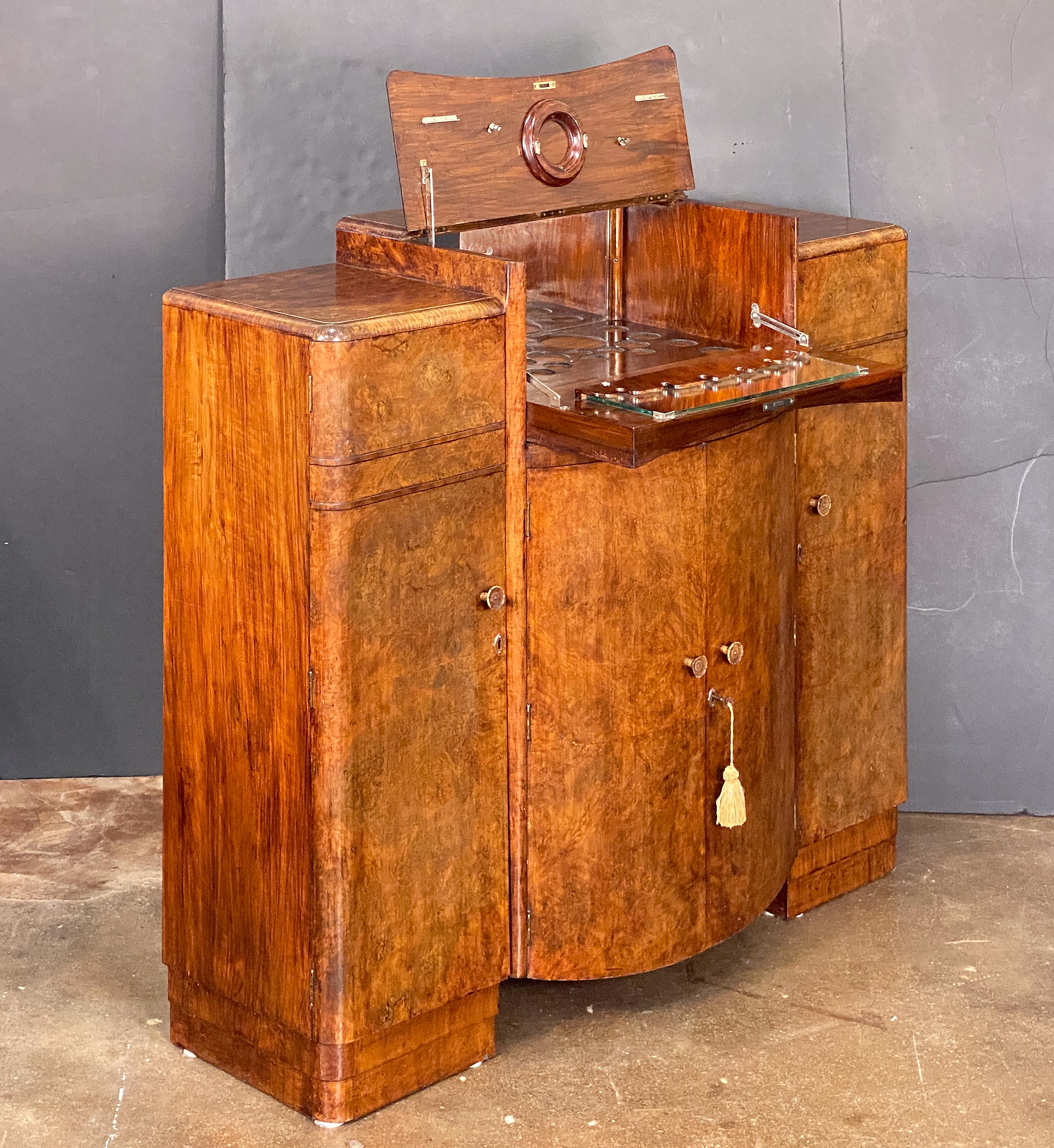 Bar à cocktails ou meuble à boissons anglais de l'époque Art Déco en vente 4