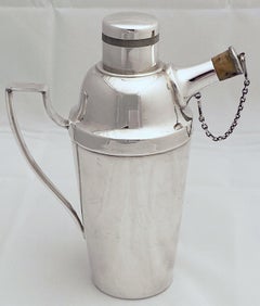 English Cocktail or Martini Shaker from the Art Deco Period by Pinder Brothers