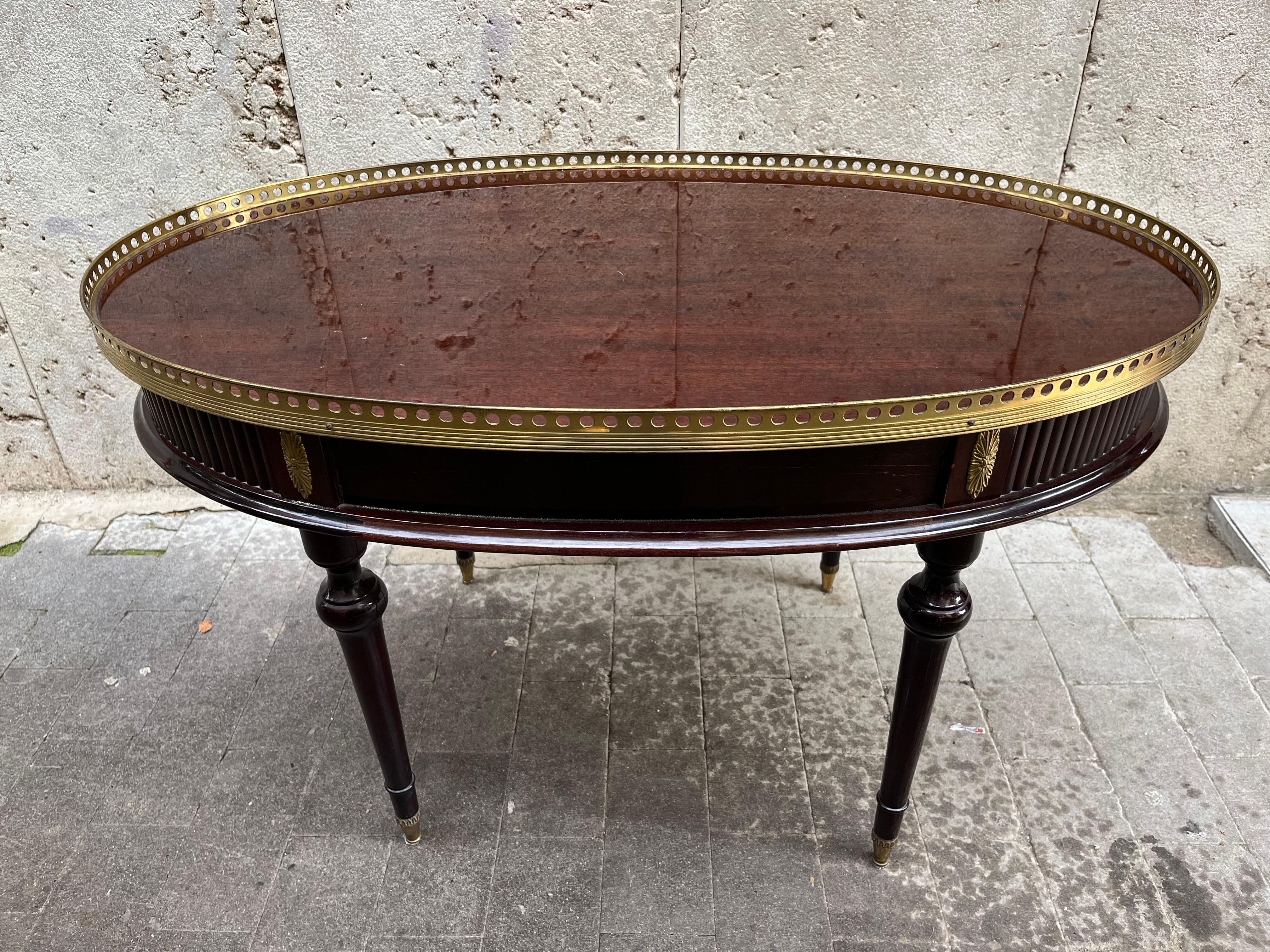 Early 20th Century English Coffee Table, 1900s