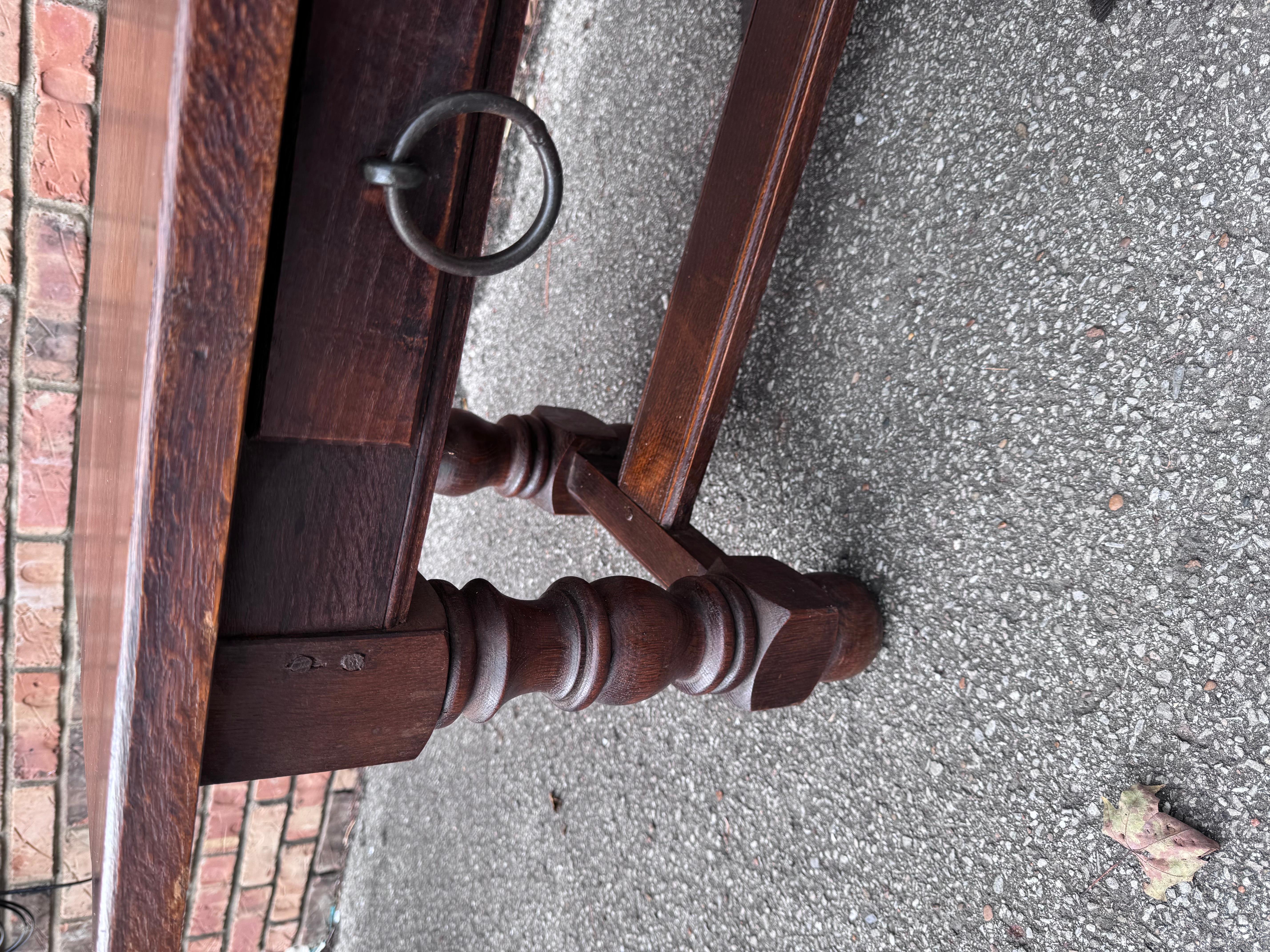 English Coffee Table In Good Condition In Nashville, TN