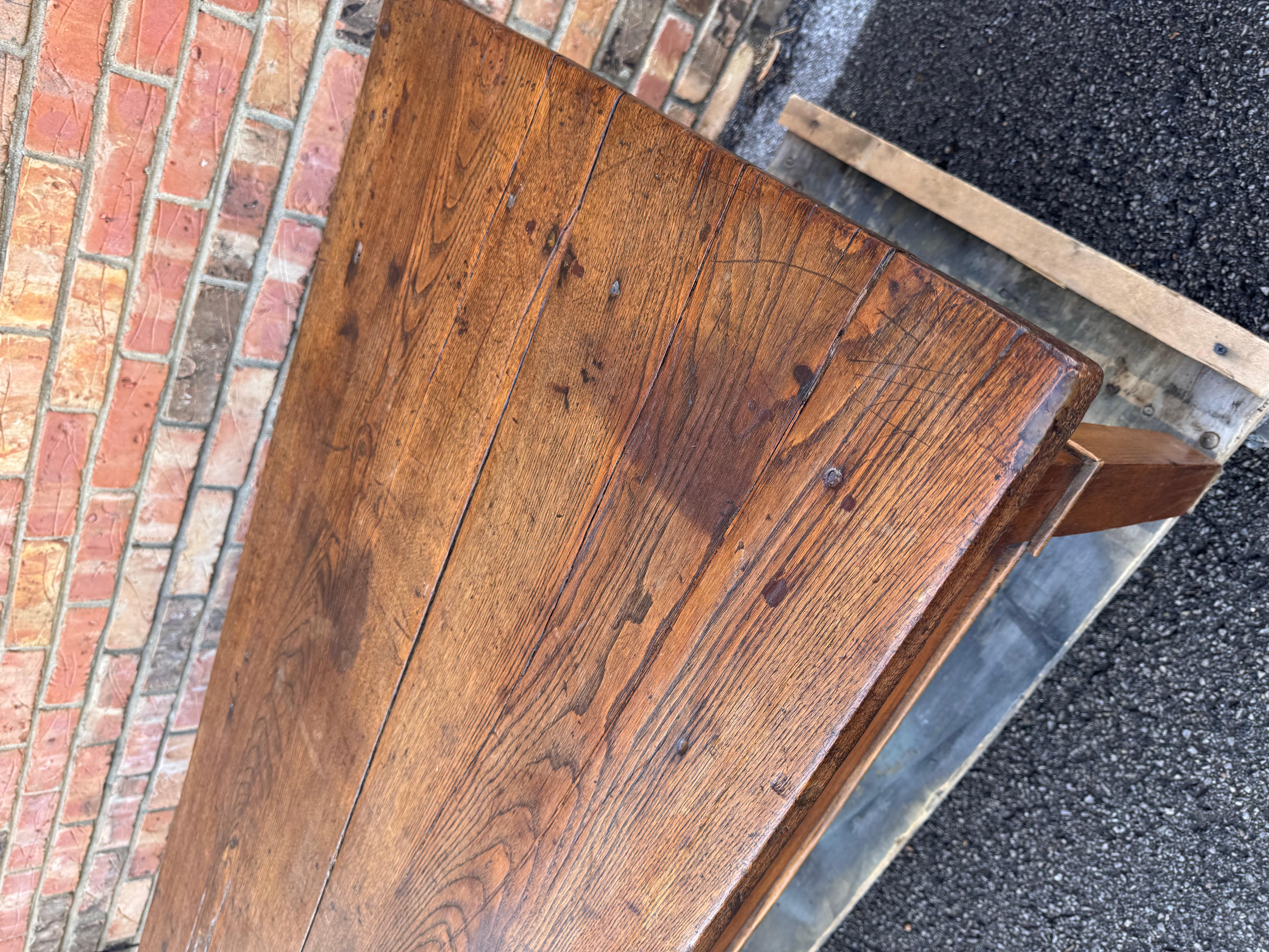Table basse anglaise avec tiroirs en vente 6