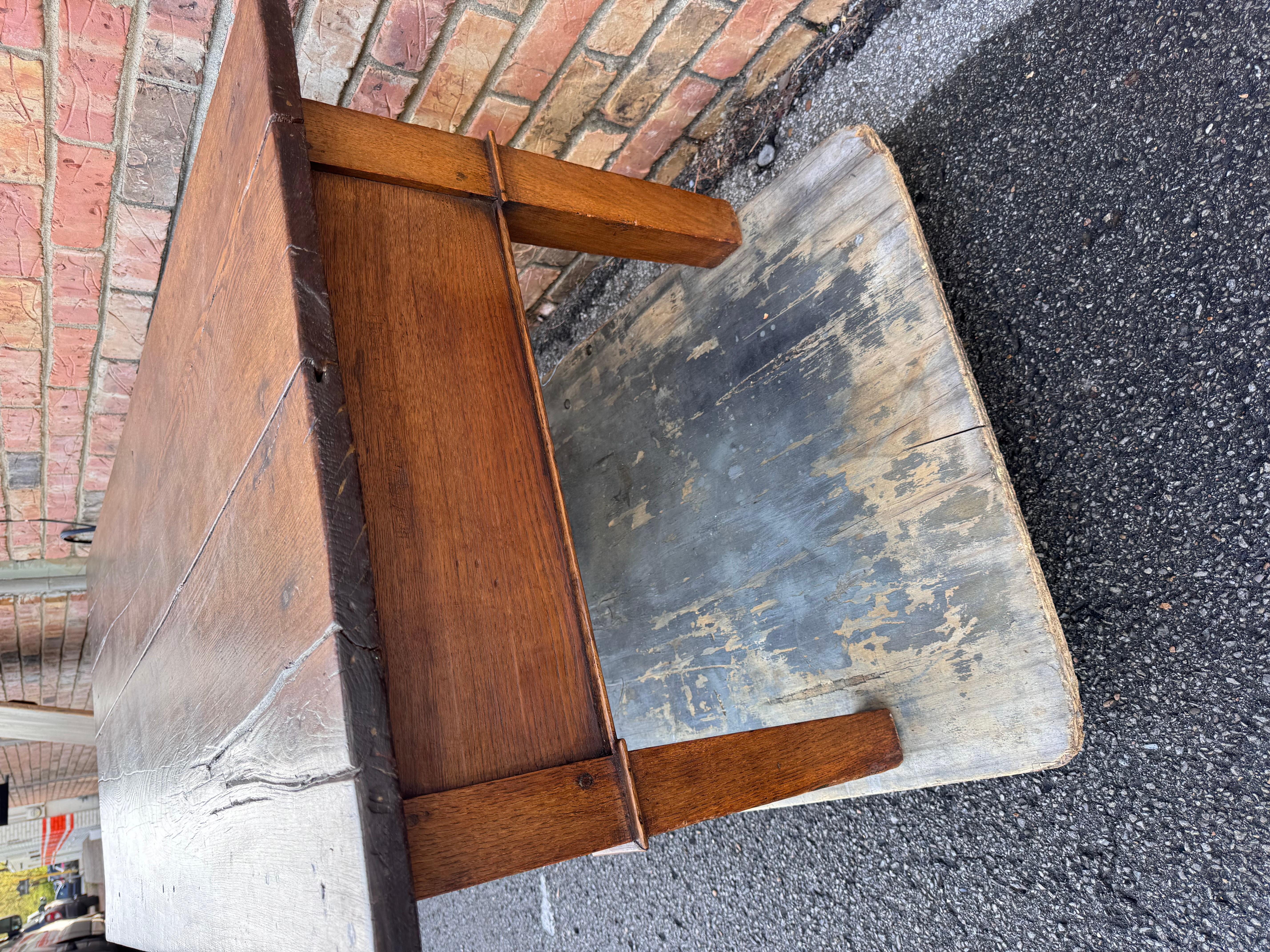 Table basse anglaise avec tiroirs en vente 1