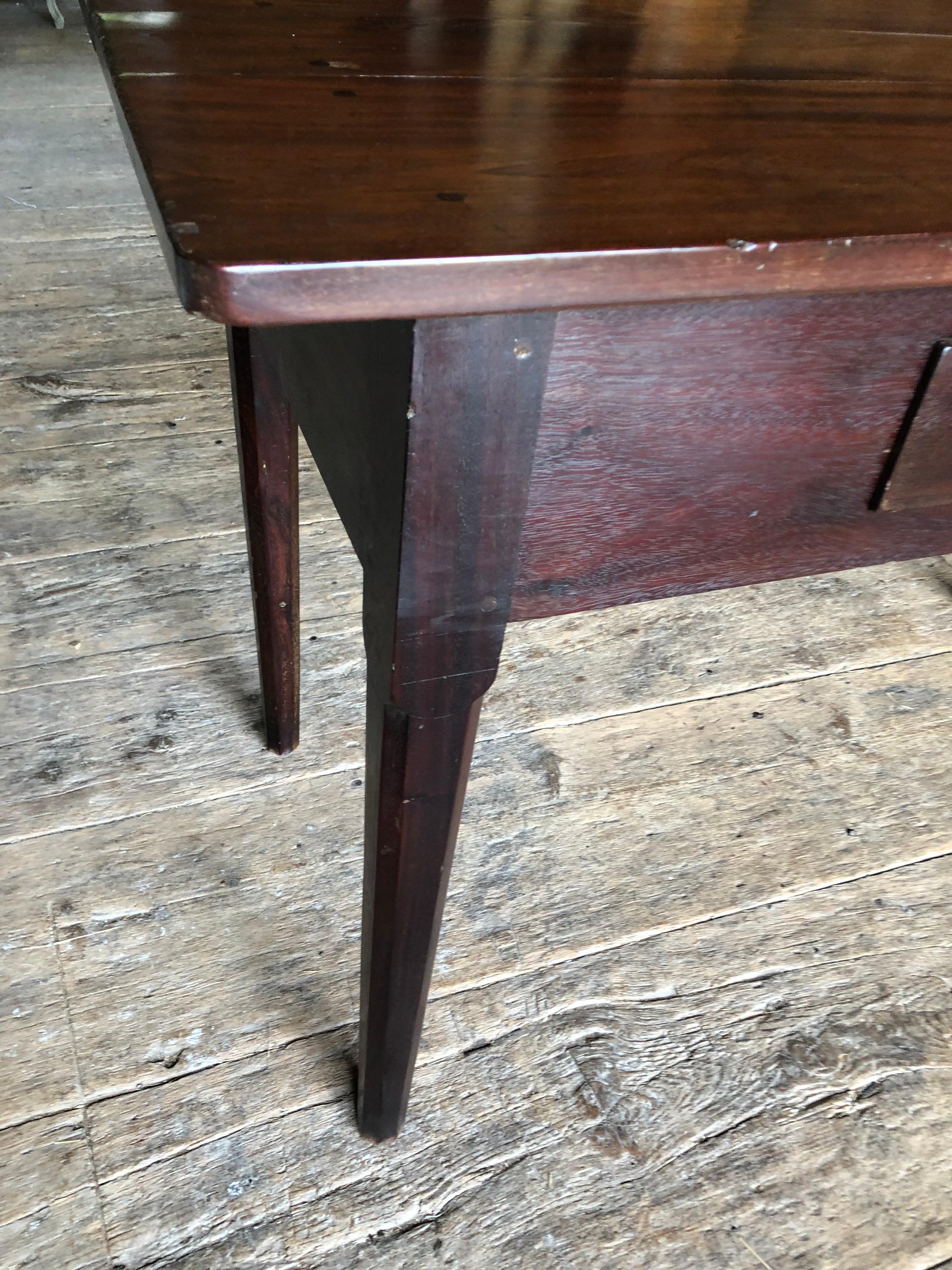 English Colonial Serving Table in Cuban Mahogany, 19th Century 7