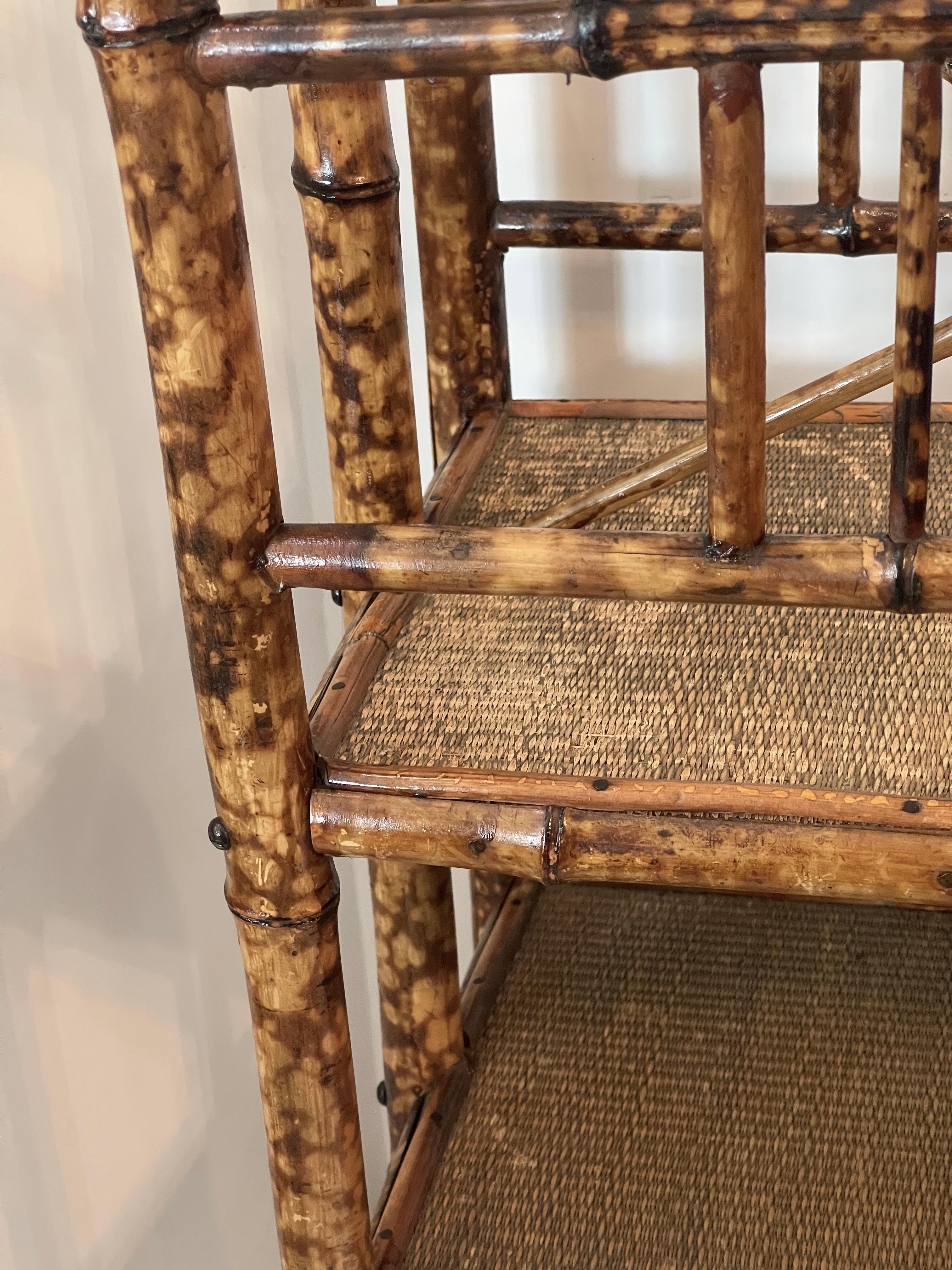 English Colonial Tortoise Shell Large Magazine Holder, C1880 In Good Condition In West Palm Beach, FL