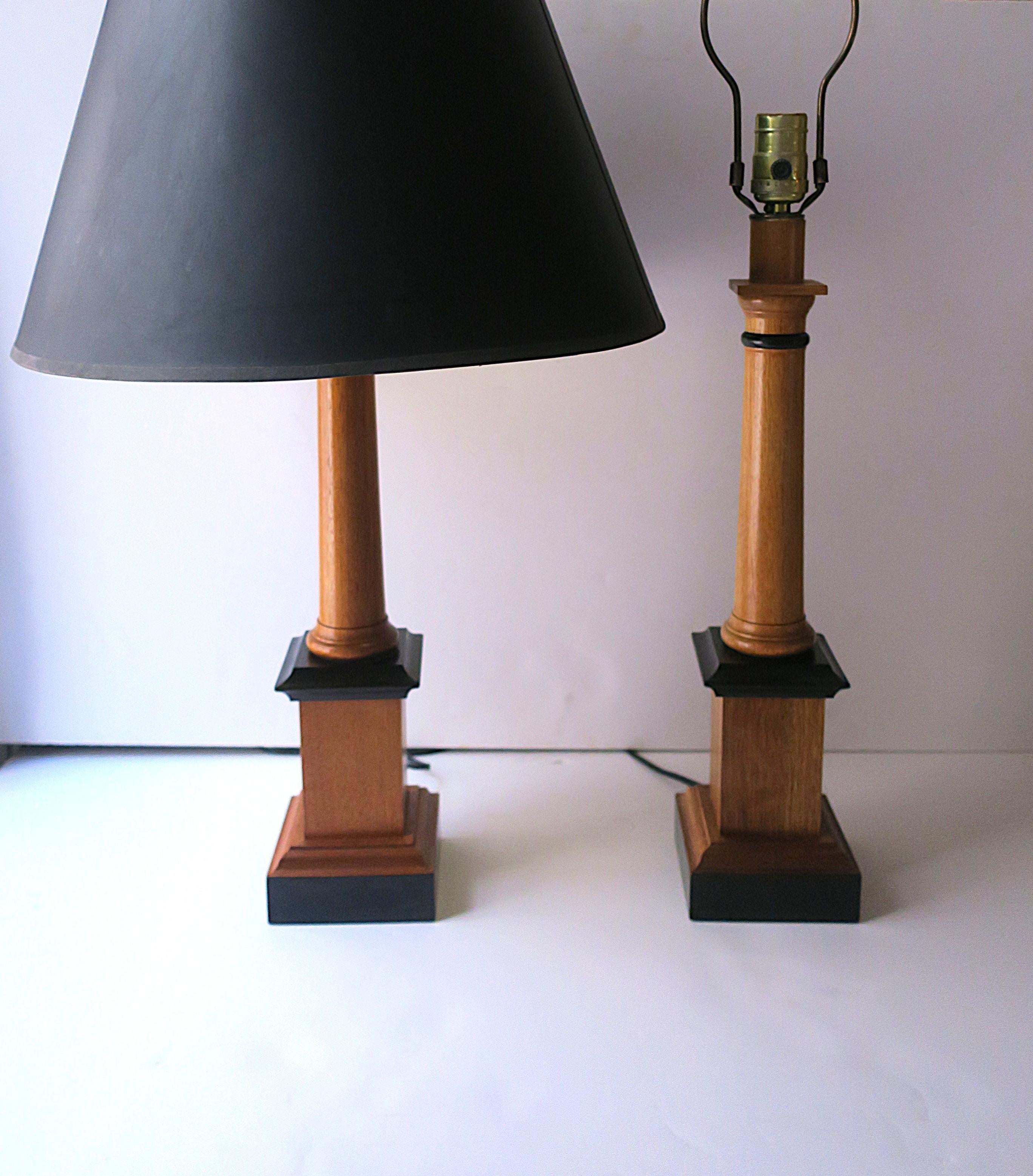 Paire de lampes de table à colonne anglaise en vente 2