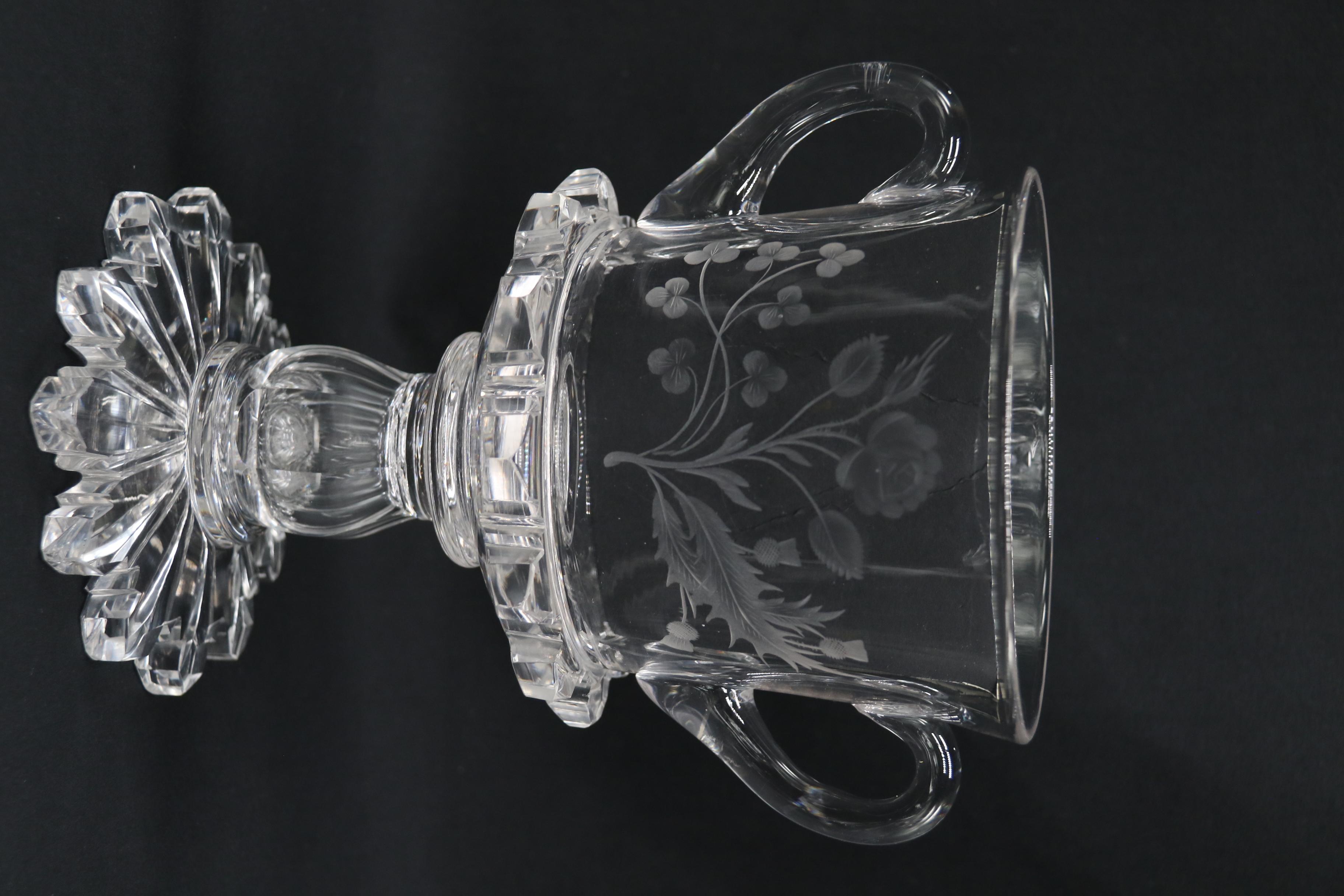   Gobelet en verre commémoratif anglais pour la couronnement de George en 1911 en vente 4