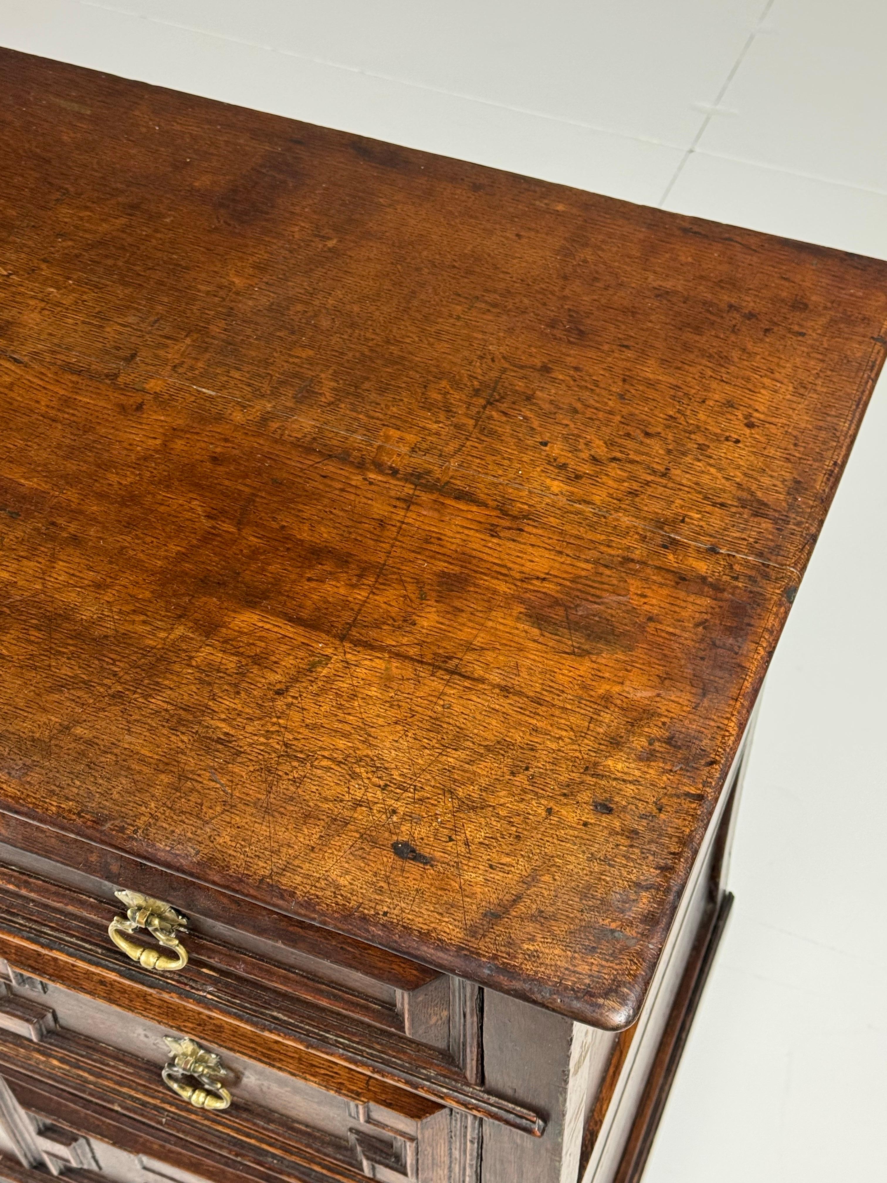 English Commode 17th Century Oak For Sale 12