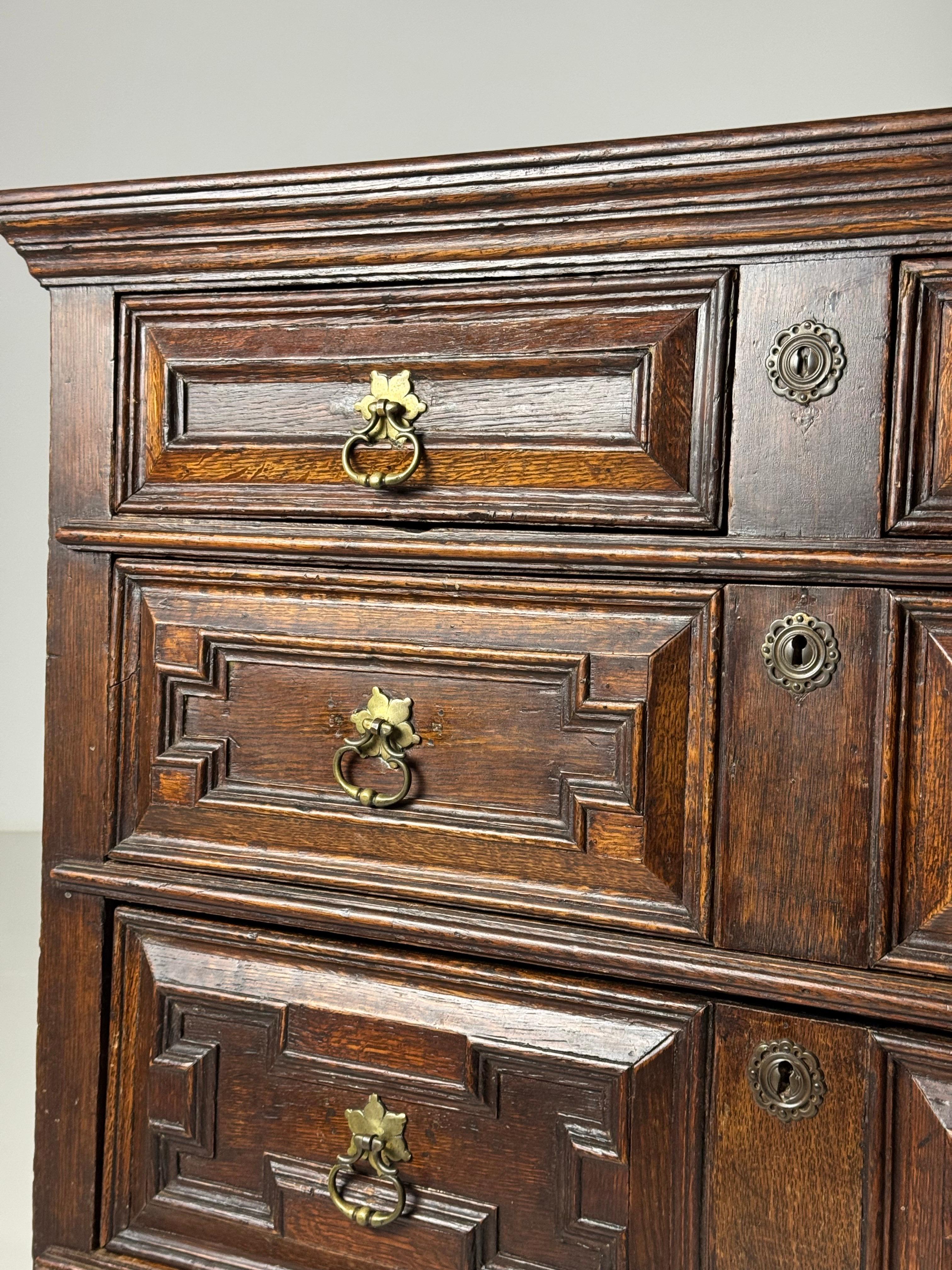 English Commode 17th Century Oak For Sale 14