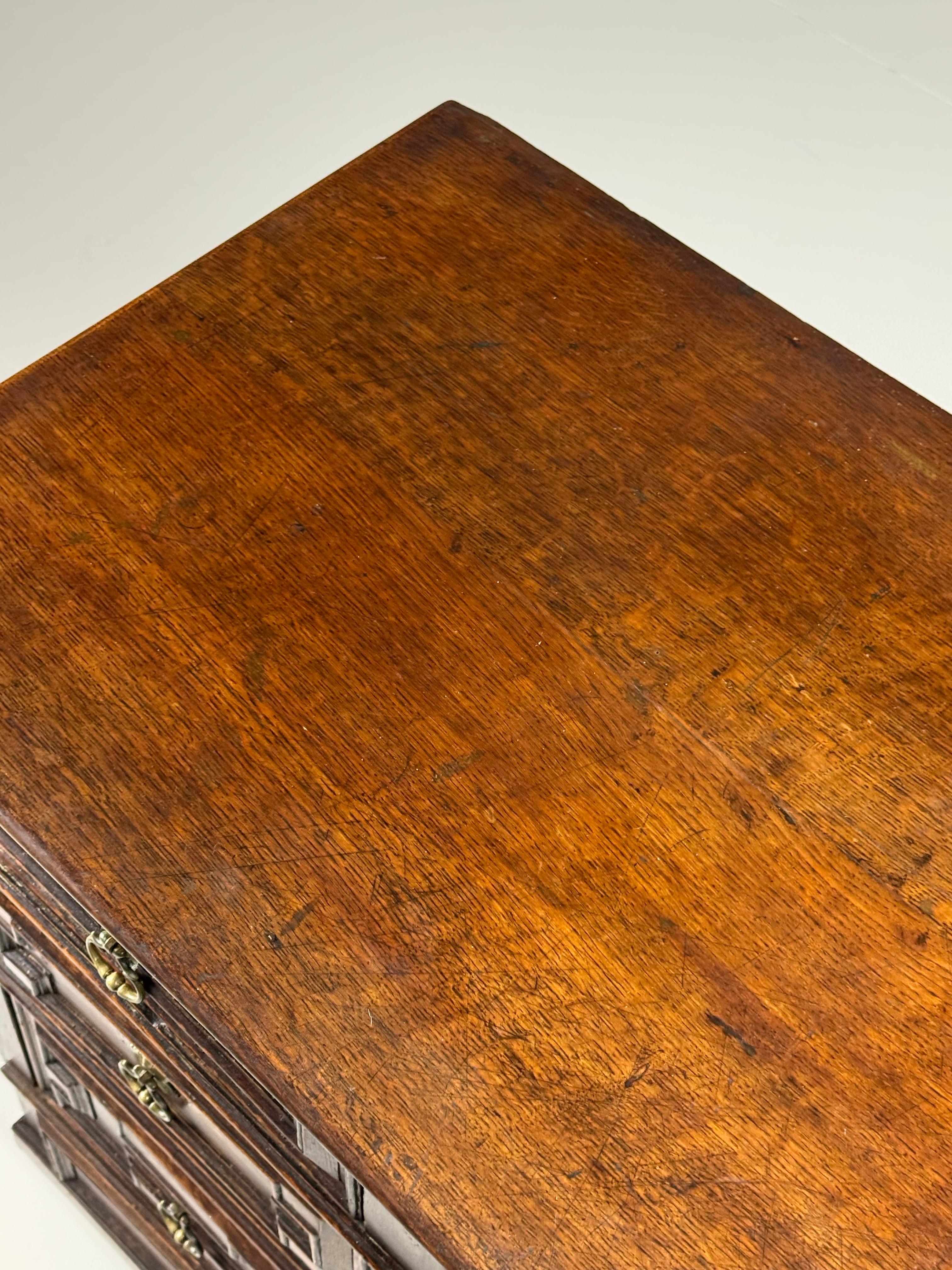 English Commode 17th Century Oak For Sale 4