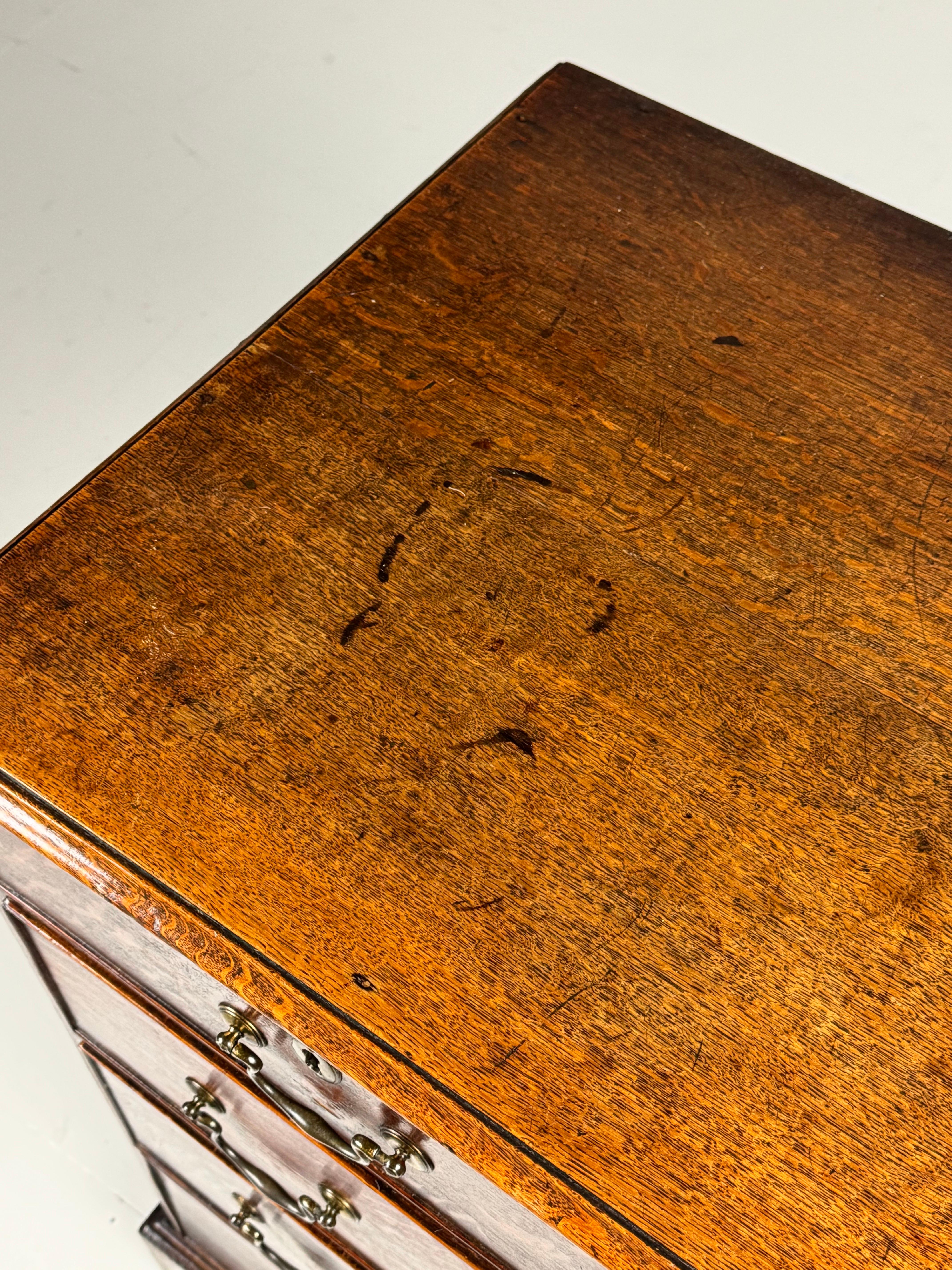 Englische Kommode ca. 1800 im Angebot 9