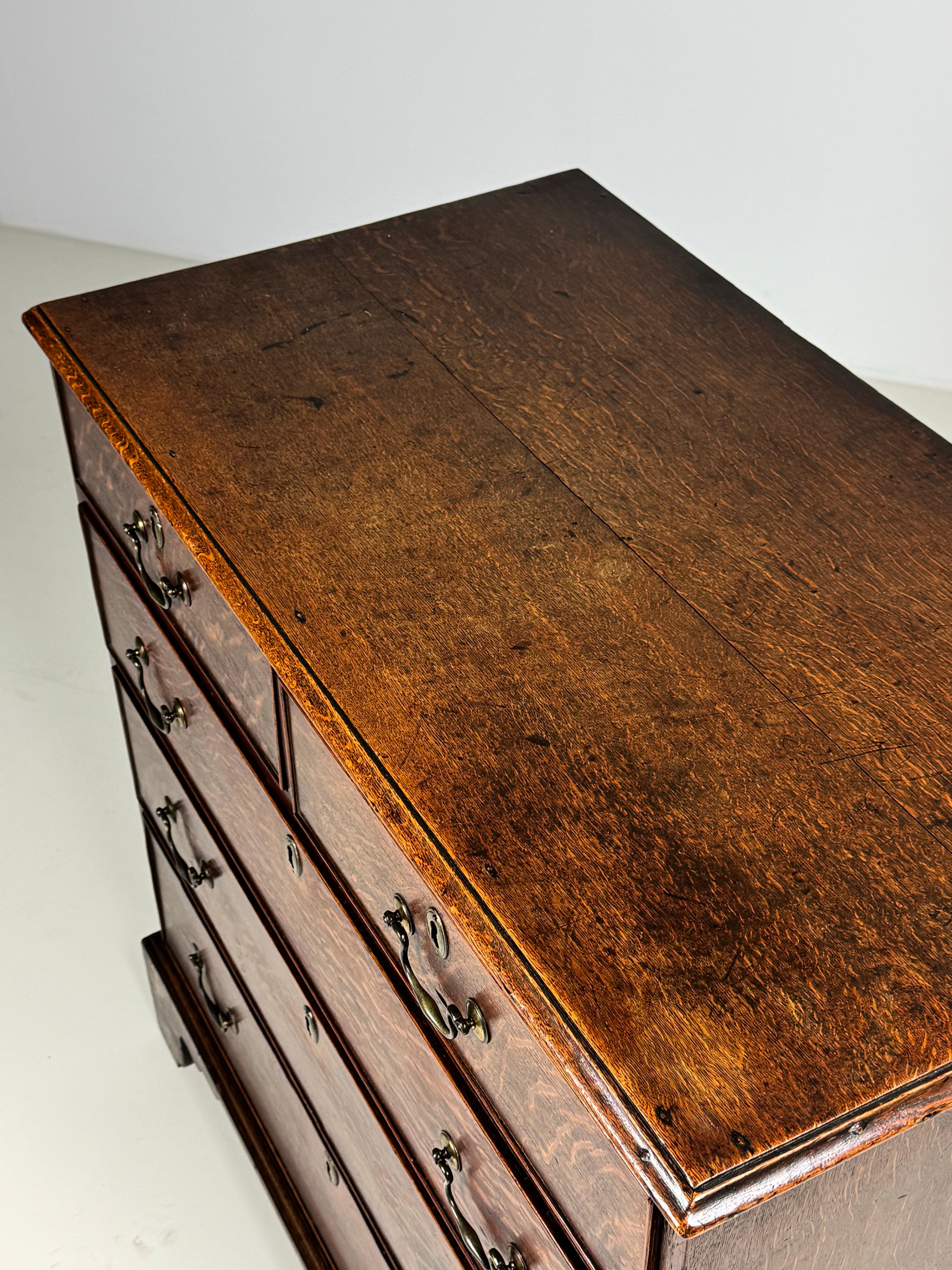 Englische Kommode ca. 1800 (Eichenholz) im Angebot