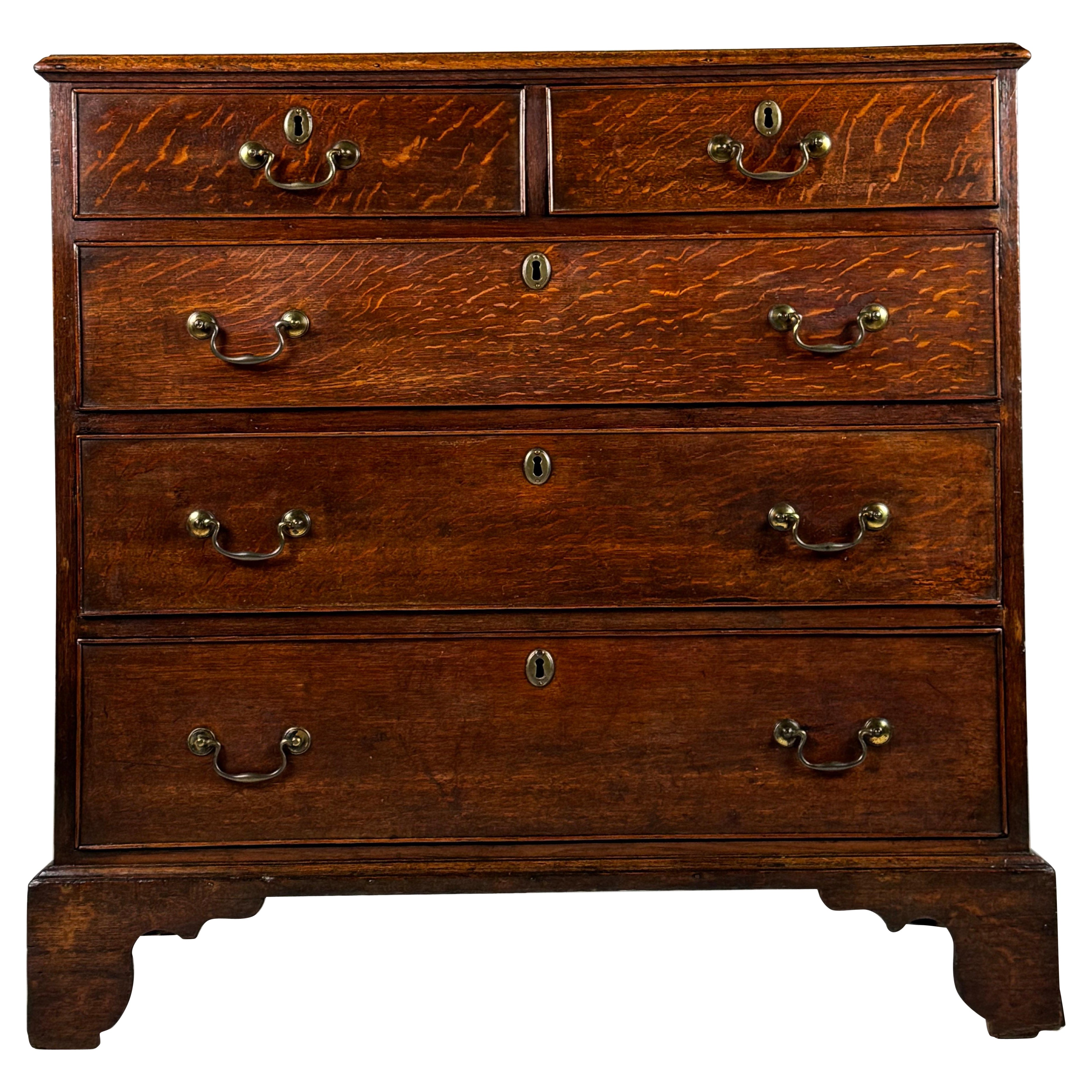 Englische Kommode ca. 1800 im Angebot