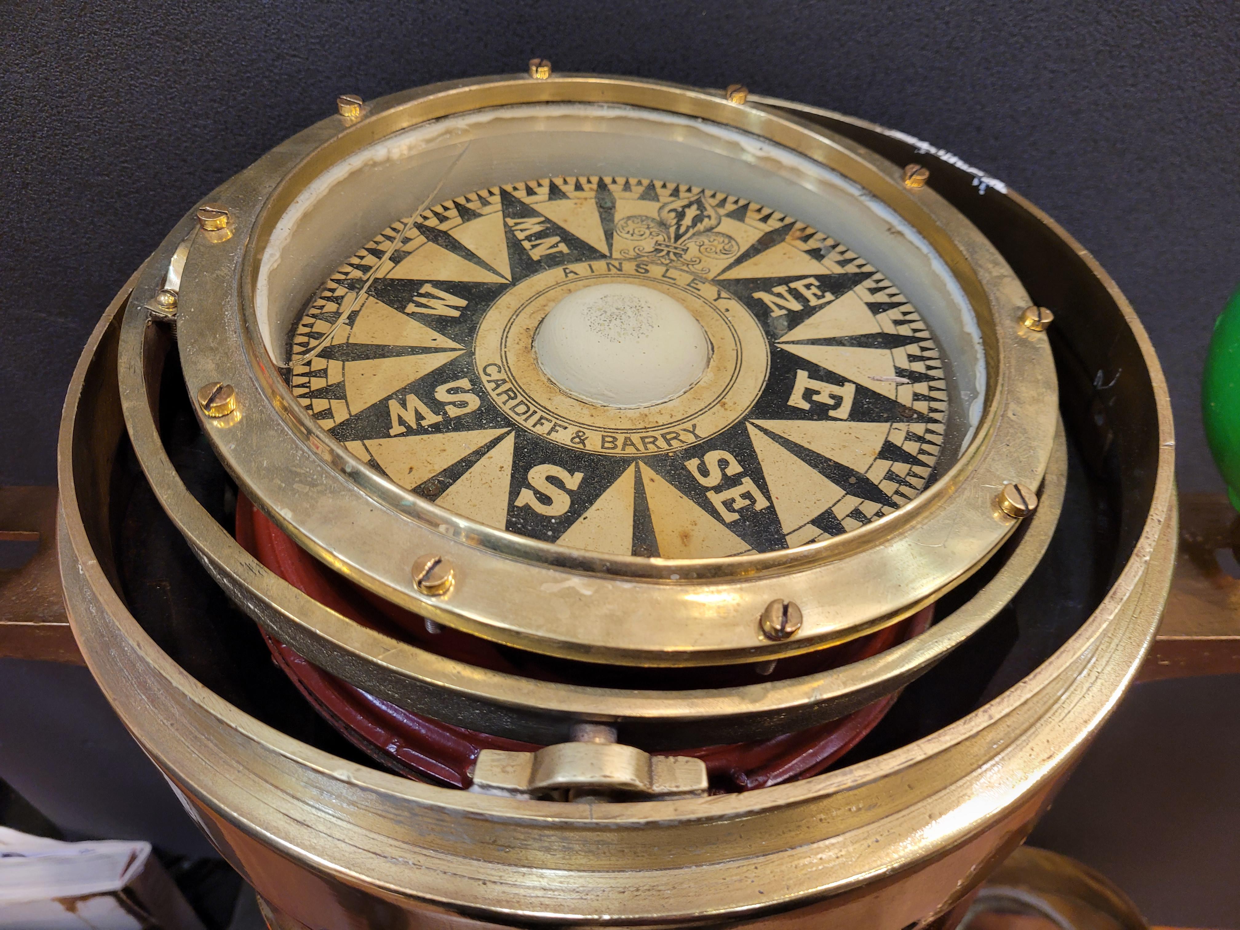 English Compass Ship's log, 40's, teak and brass, 19th century compass. XIX 2
