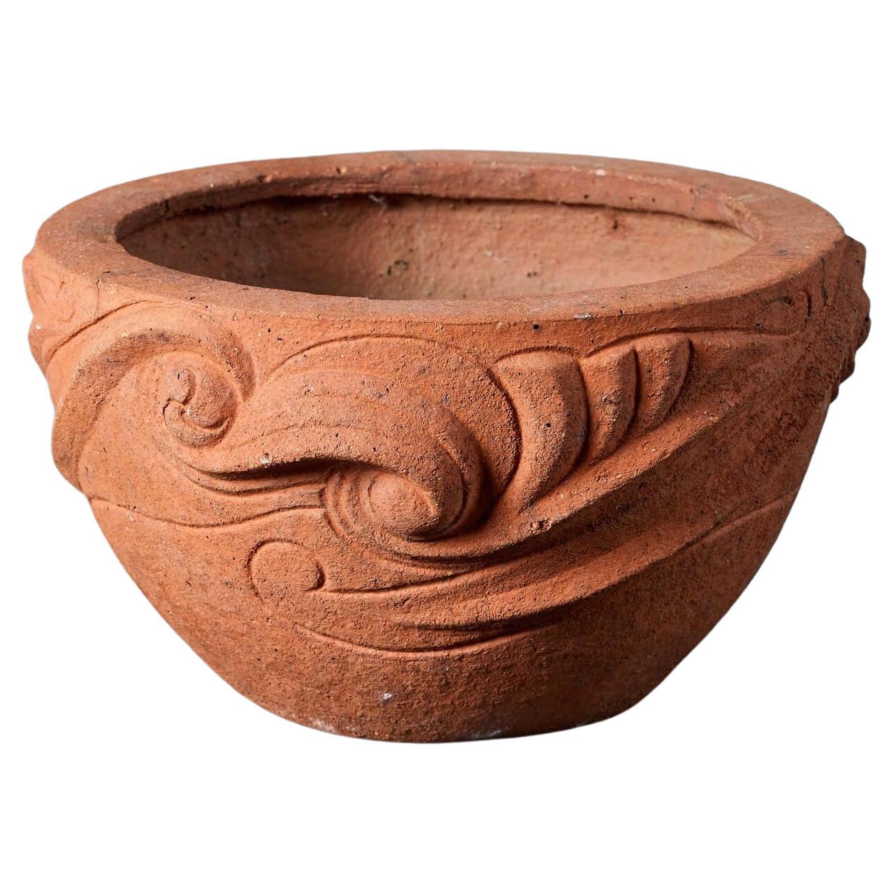 Englisches Terrakotta-Pflanzgefäß aus Compton-Keramik im Celtic-Stil