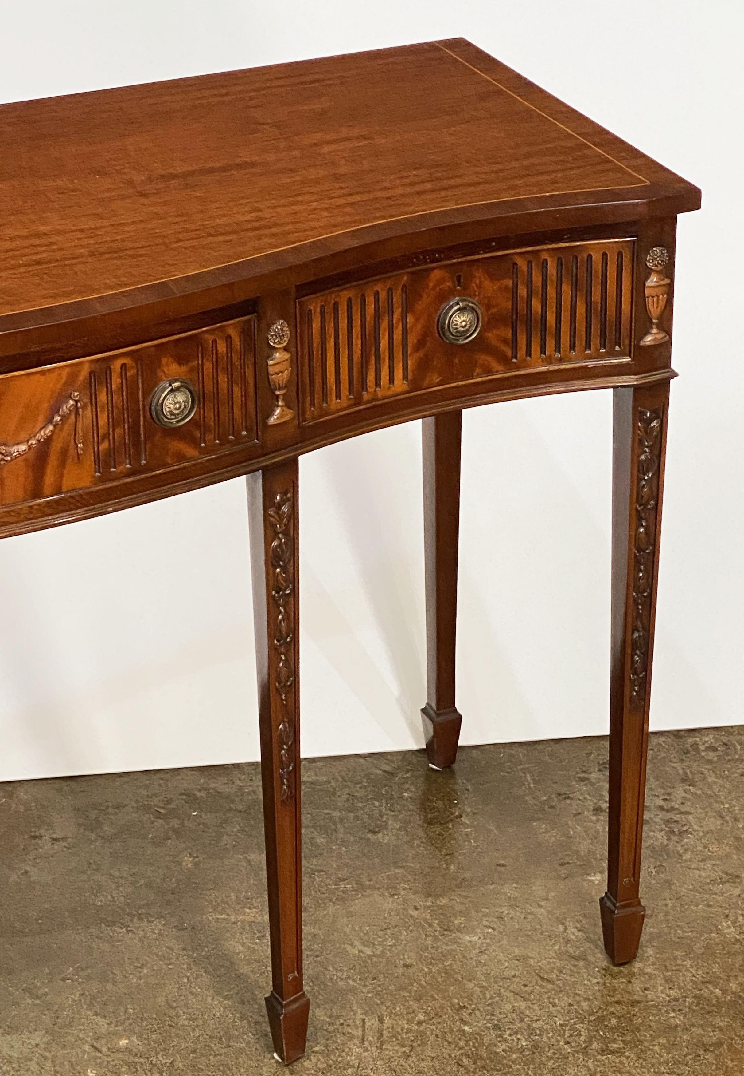 20th Century English Console Server or Buffet Table of Mahogany in the Sheraton Style 