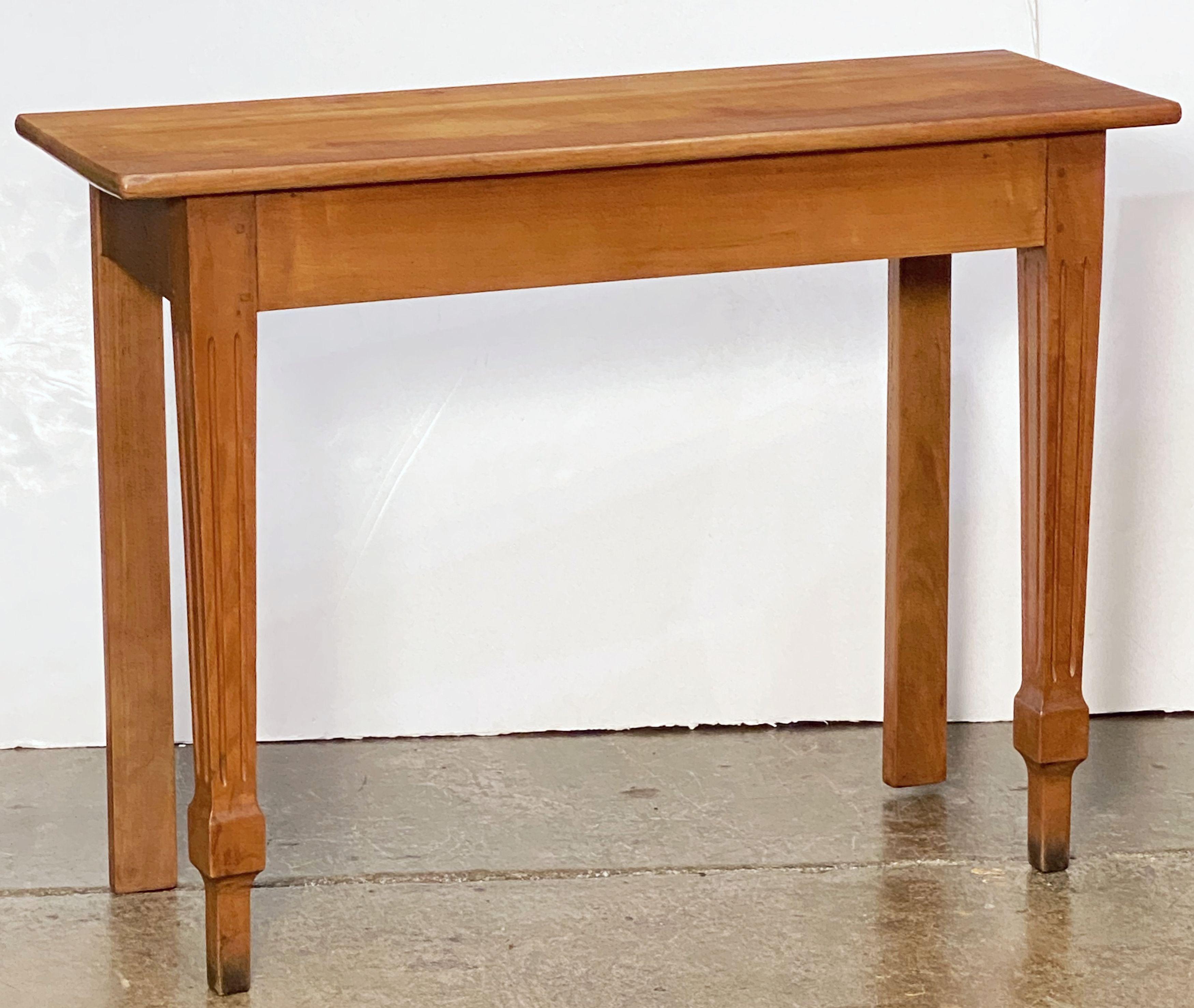 English Console Table of Cherry 'One of Two' In Good Condition For Sale In Austin, TX