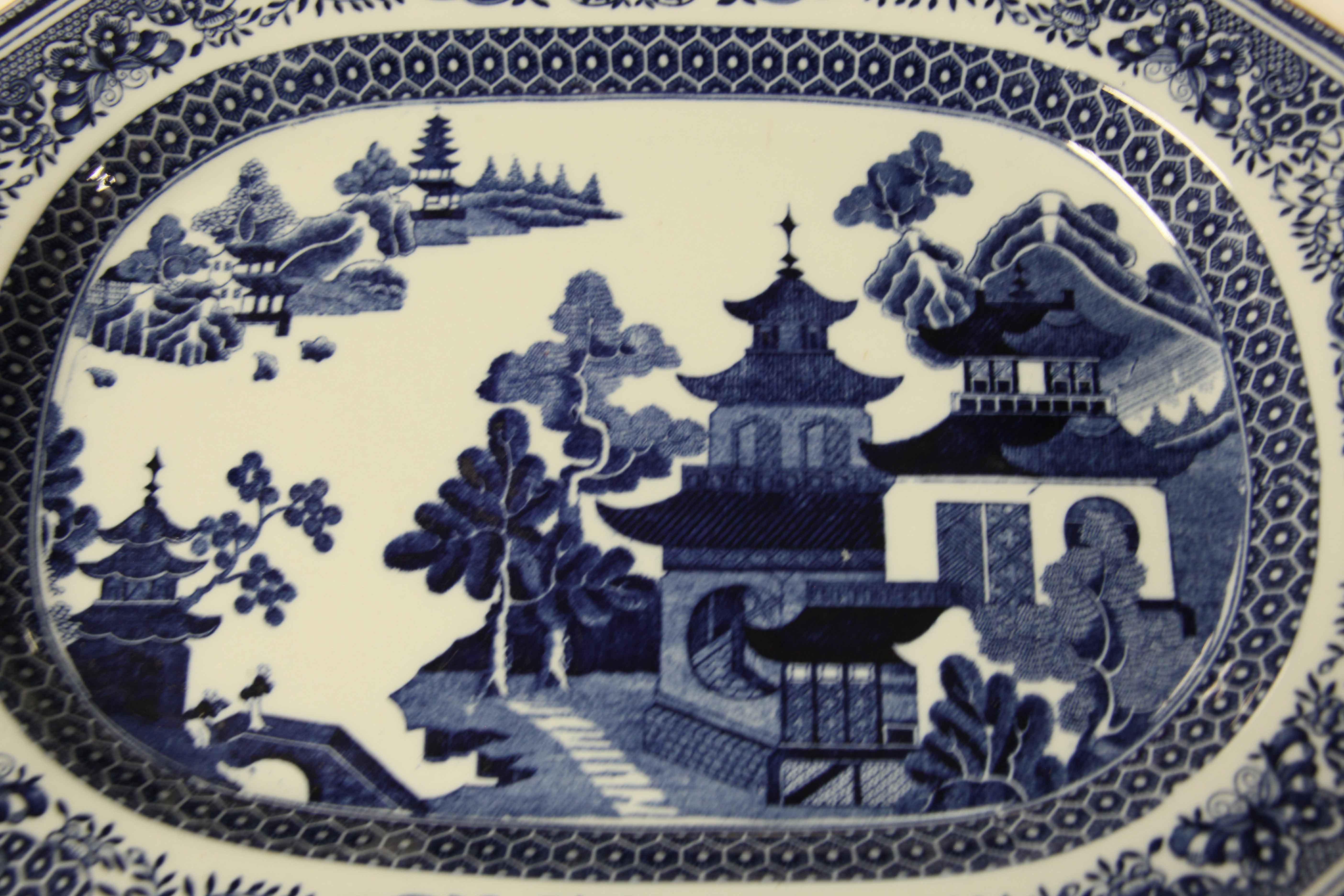 English Copeland Spode Blue and White Platter For Sale 1