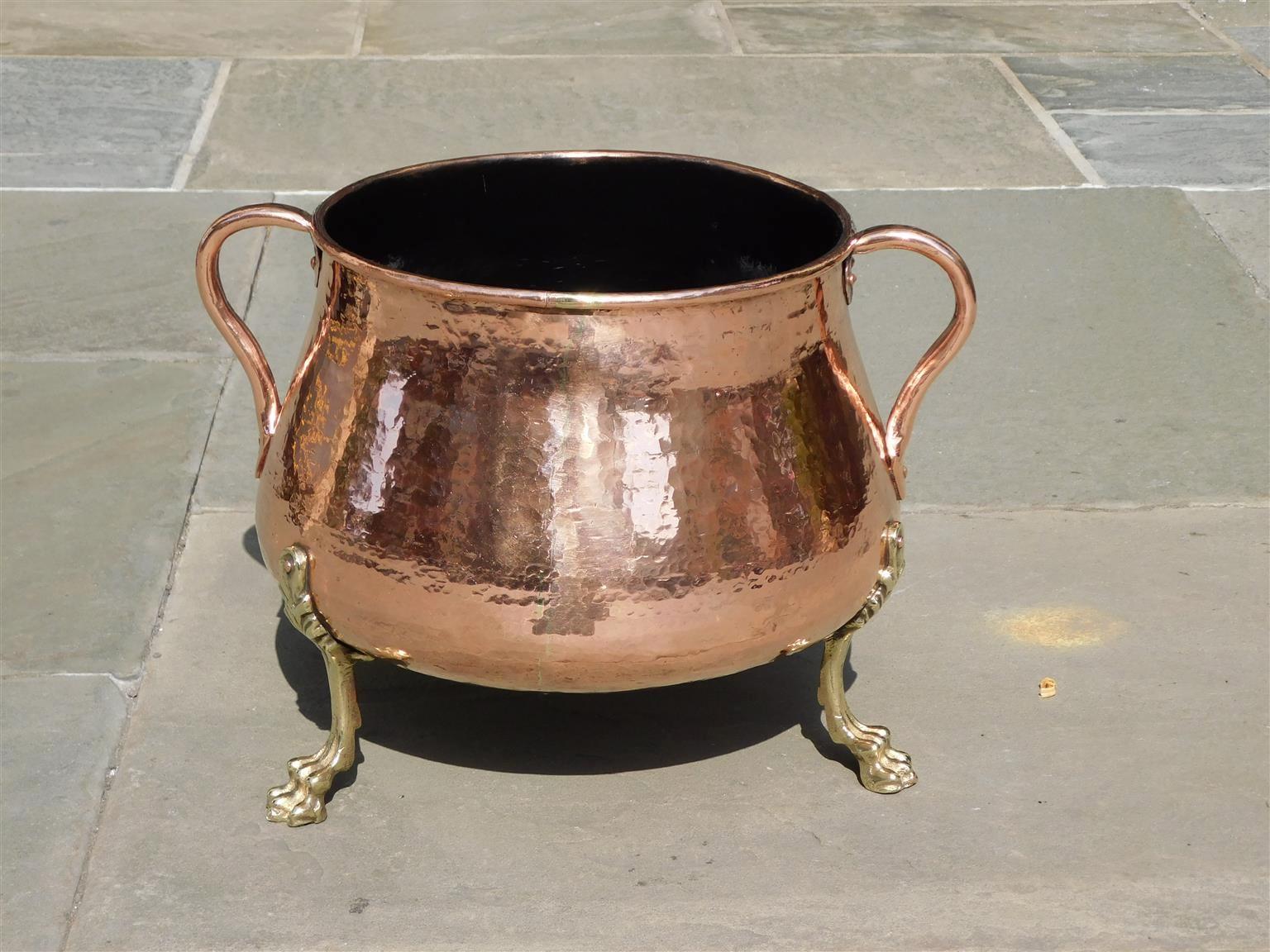 George III English Copper Hammered & Cast Brass Jardiniere with Acanthus Paw Feet, C. 1820 For Sale