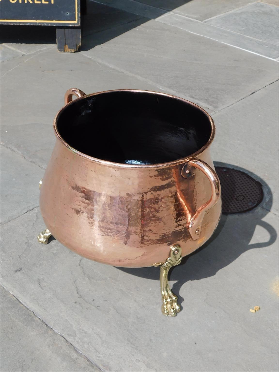 Early 19th Century English Copper Hammered & Cast Brass Jardiniere with Acanthus Paw Feet, C. 1820 For Sale