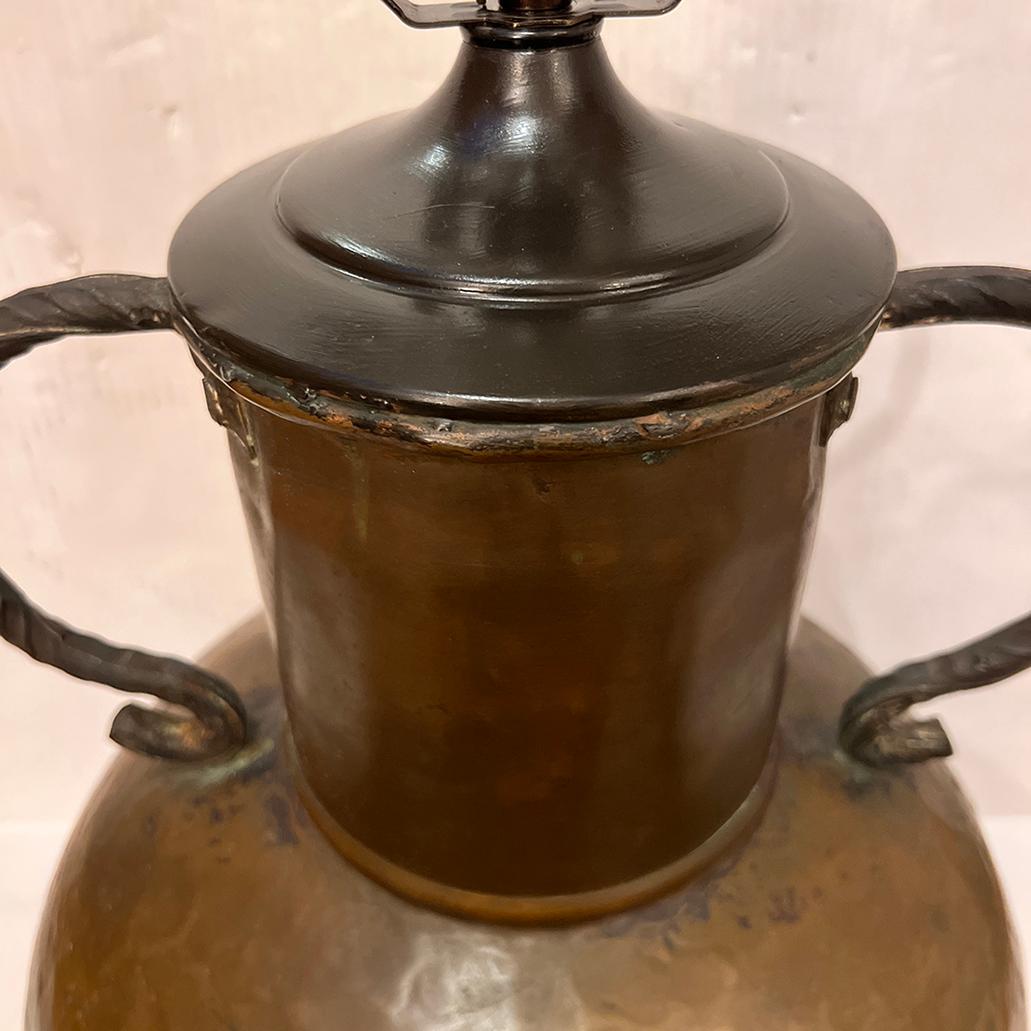 Lámpara inglesa de cobre Martillado en venta