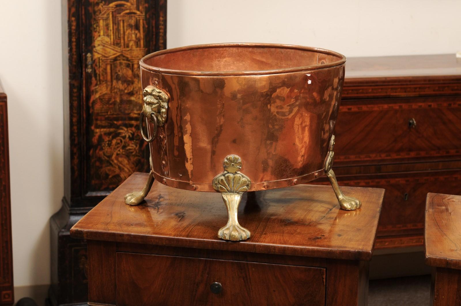 English Copper Pot with Brass Handles & Paw Feet, Ca. 1890 For Sale 3