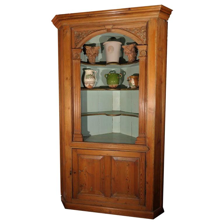 Armoire d'angle anglaise en pin de l'époque géorgienne