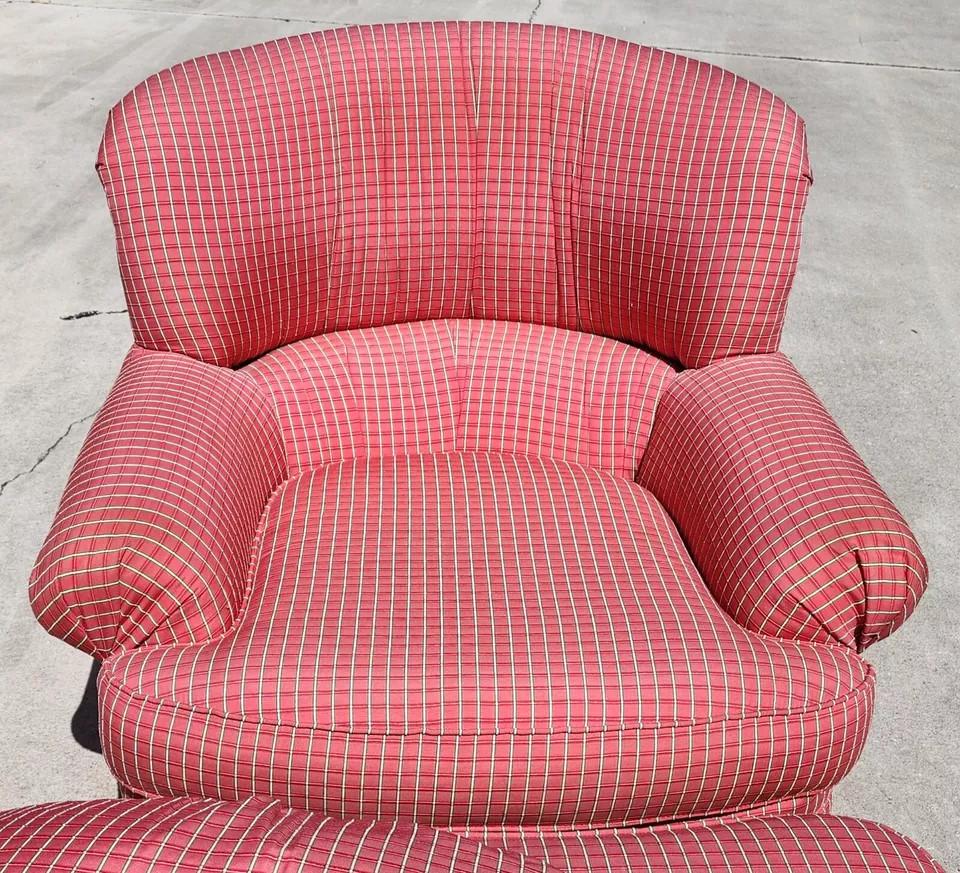 English Cottage Lounge Chair & Ottoman Swivel Rocker by Woodmark In Good Condition For Sale In Lake Worth, FL