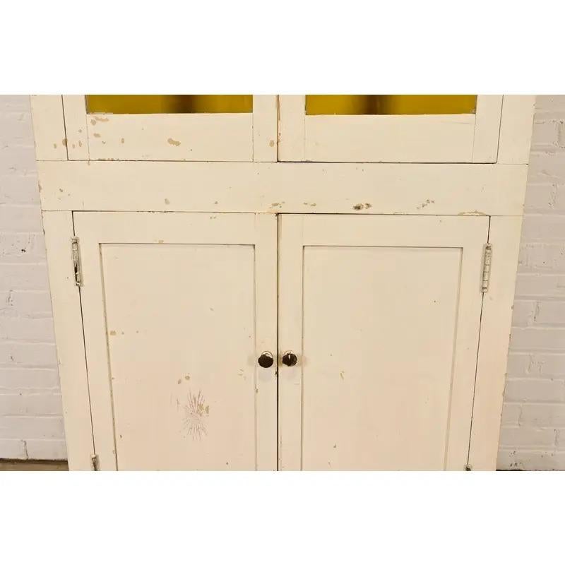 Armadietto angolare dipinto a crema, CIRCA 1930 in vendita 4