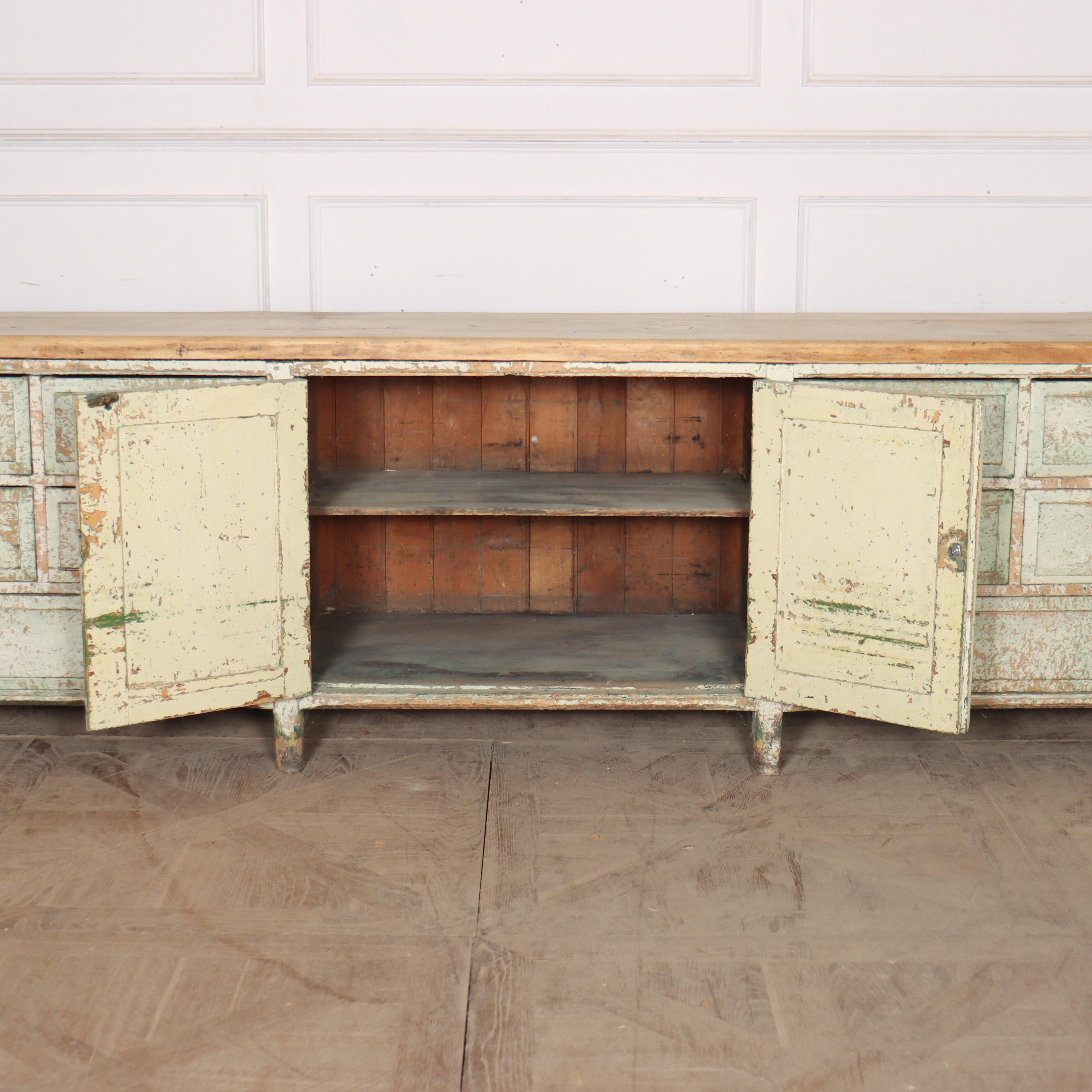 English Country House Dresser Base in vendita 7