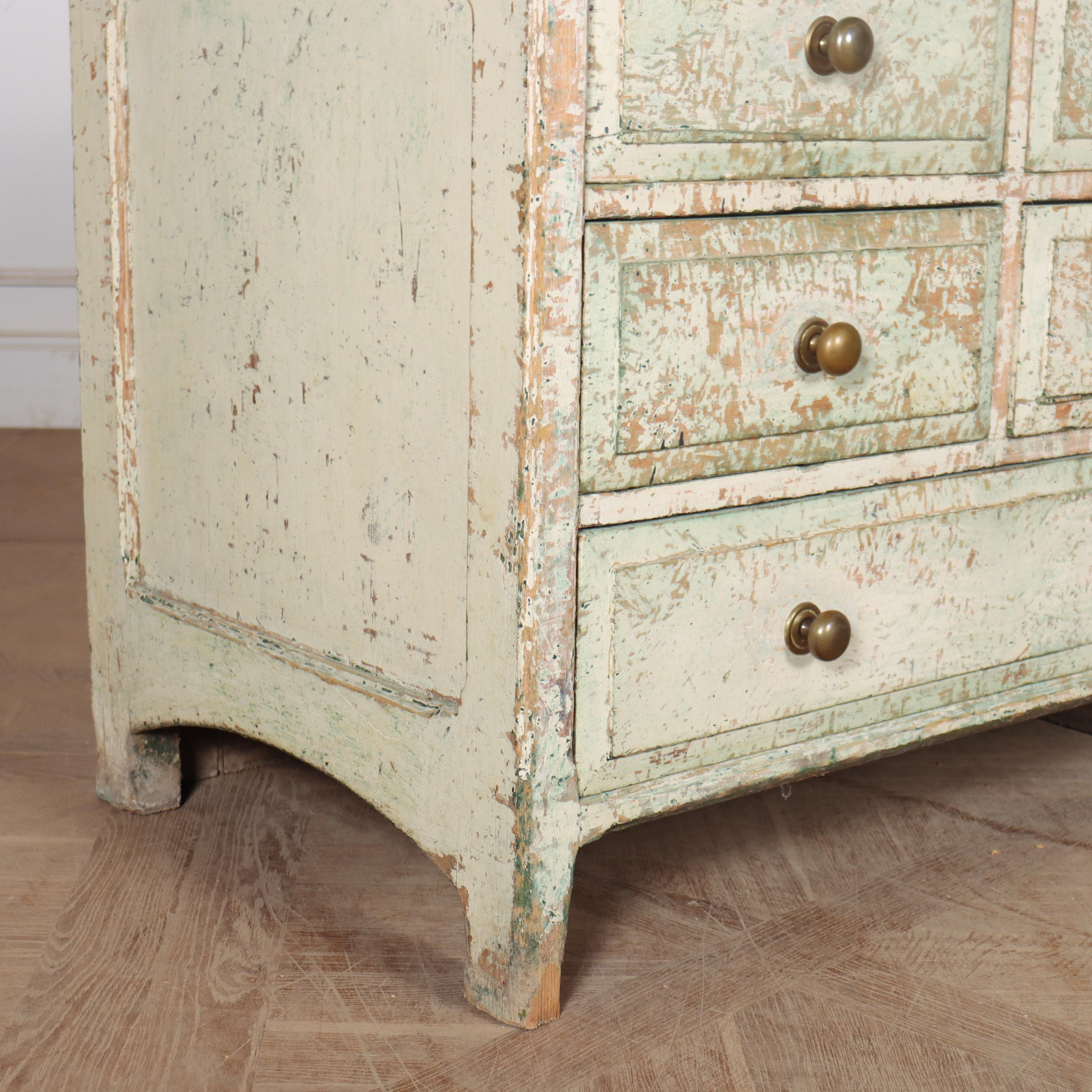 Vittoriano English Country House Dresser Base in vendita