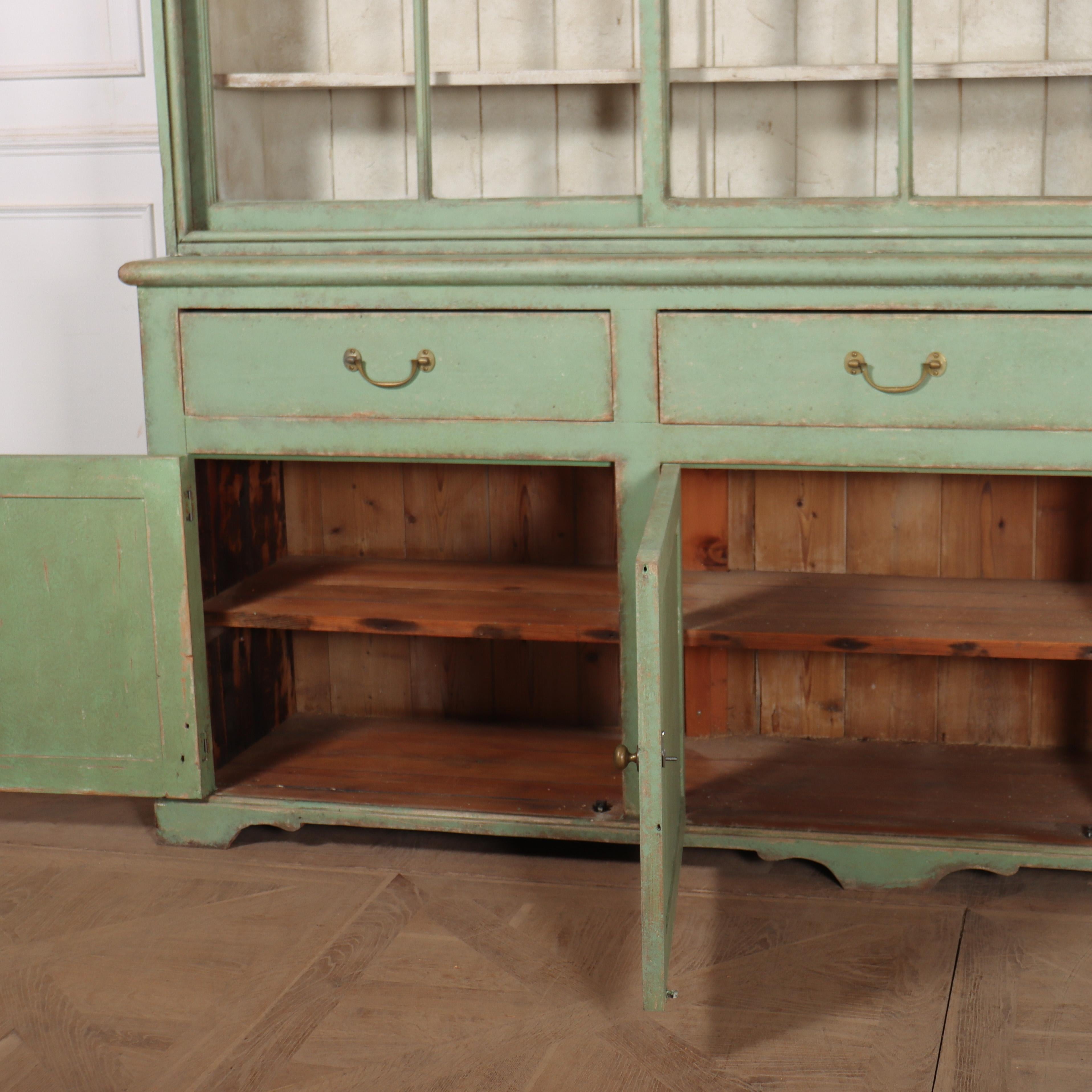 Comò della casa di campagna inglese in vendita 4