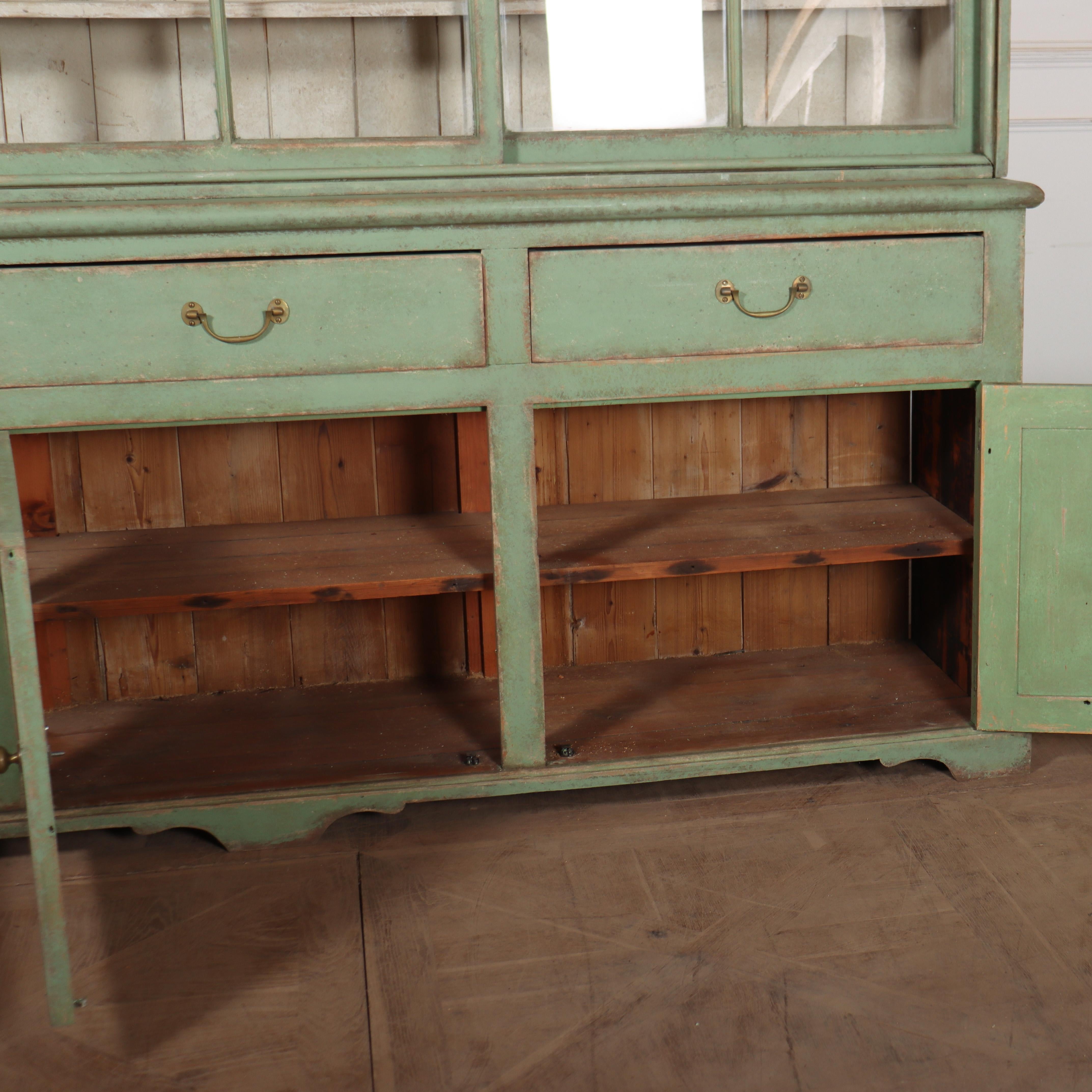 Comò della casa di campagna inglese in vendita 5